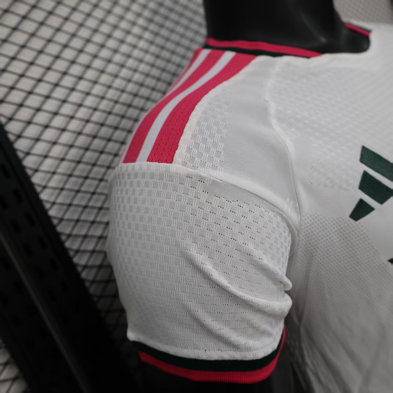 26-27 Real Madrid Special Soccer Jersey Player Version - view 7