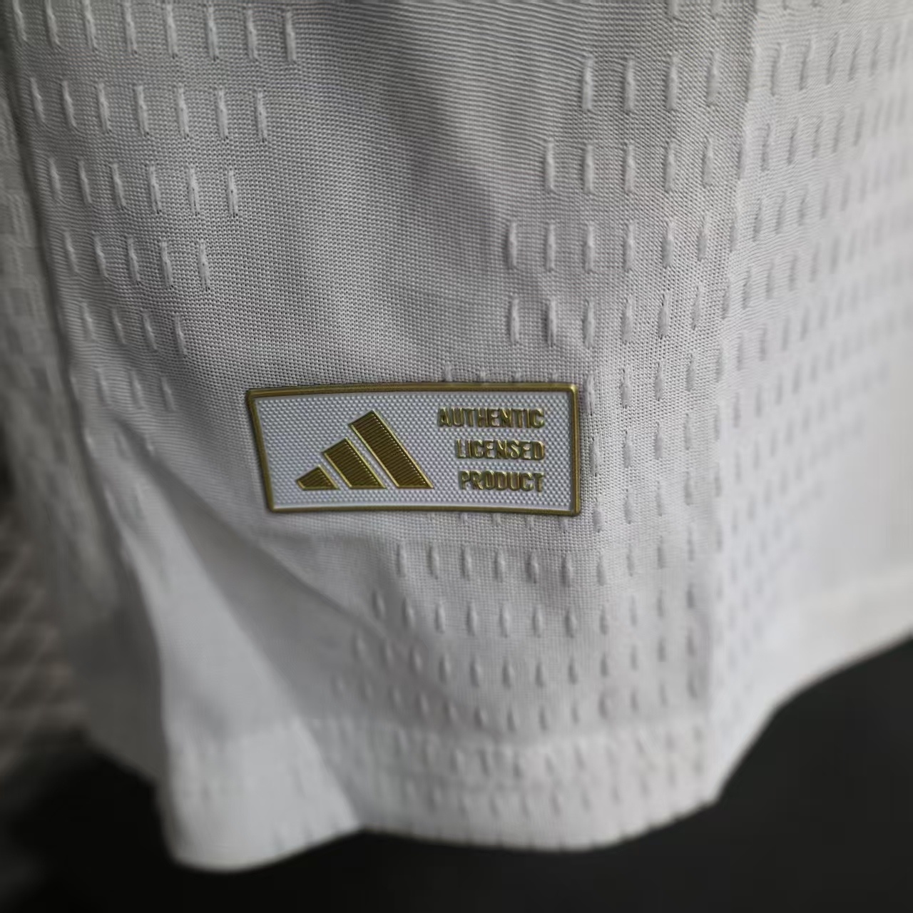 26-27 Real Madrid Special Soccer Jersey Player Version - view 9