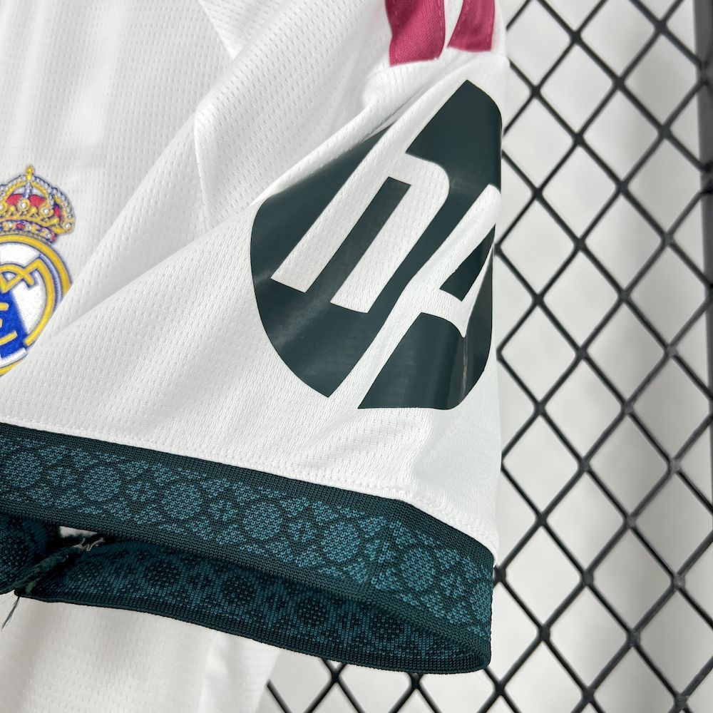 26-27 Real Madrid Home Soccer Jersey - view 6