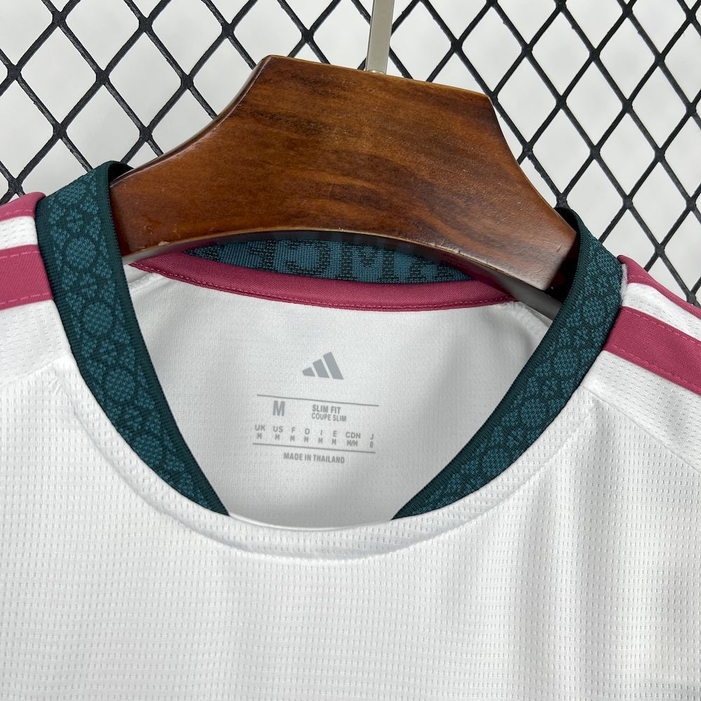 26-27 Real Madrid Home Soccer Jersey - view 9