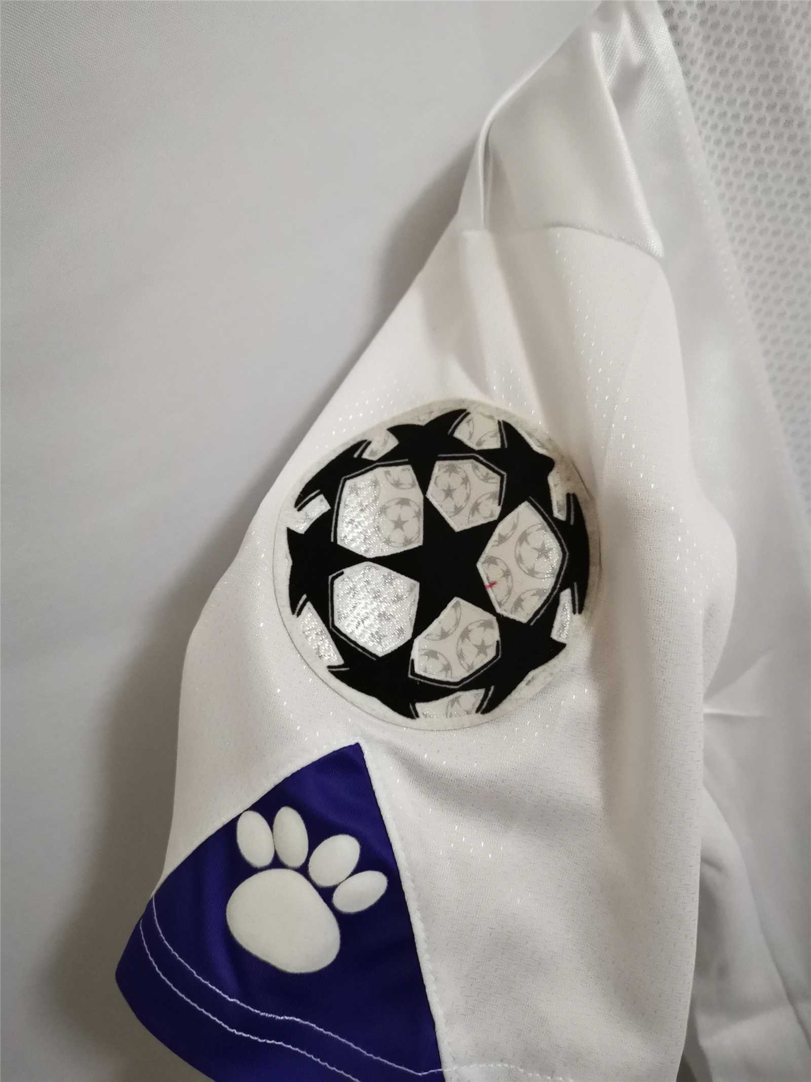 1997-98 Real Madrid Home Retro Jersey - view 9