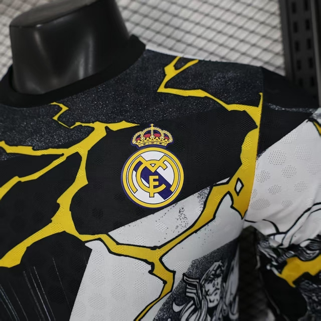 25-26 Real Madrid Marvel Soccer Jersey Special Edition Long Sleeve - view 3