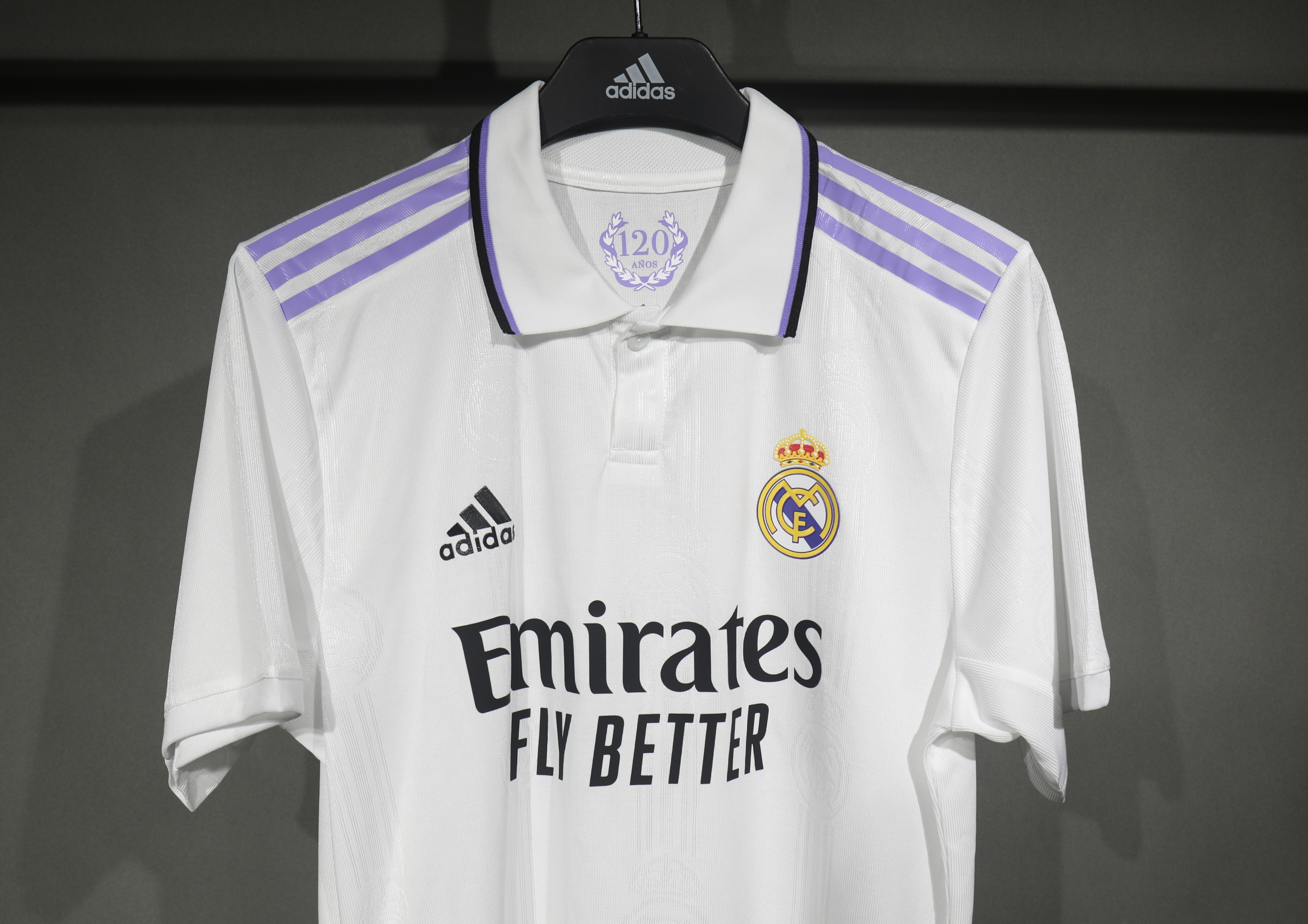 22-23 Real Madrid Home Retro Jersey Player Edition - view 3