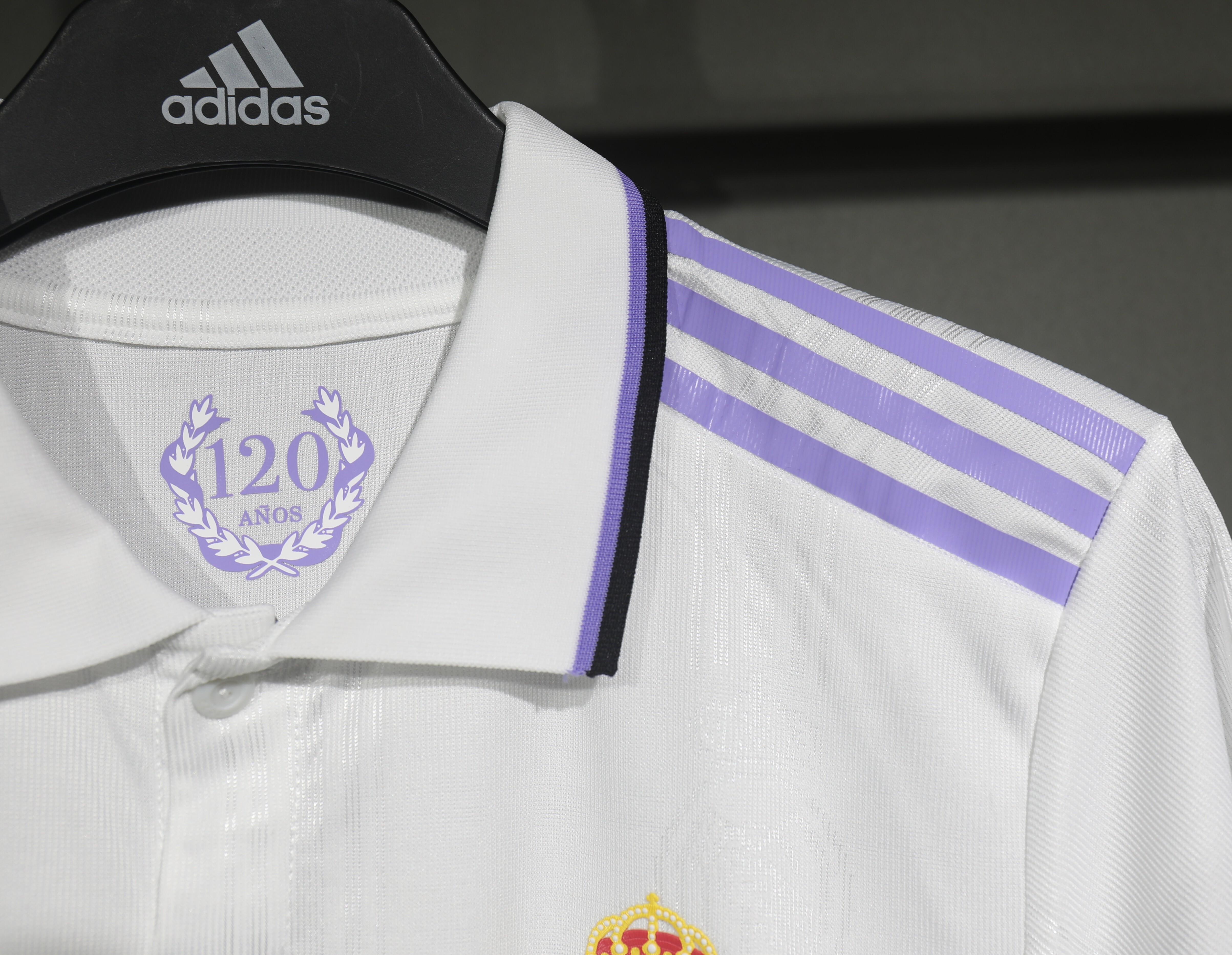 22-23 Real Madrid Home Retro Jersey Player Edition - view 6