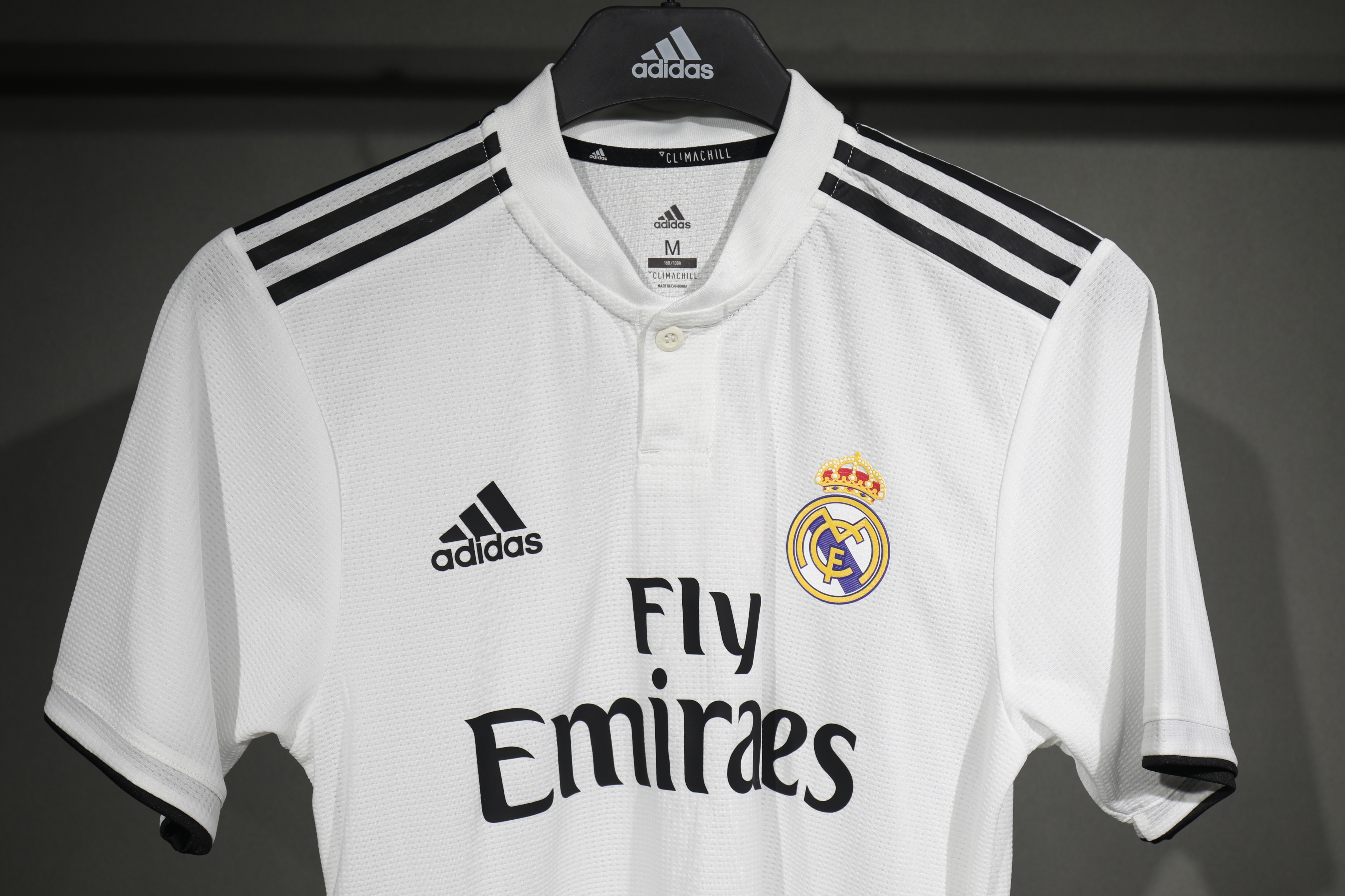 2018-19 Real Madrid Home Retro Jersey Player Edition - view 5
