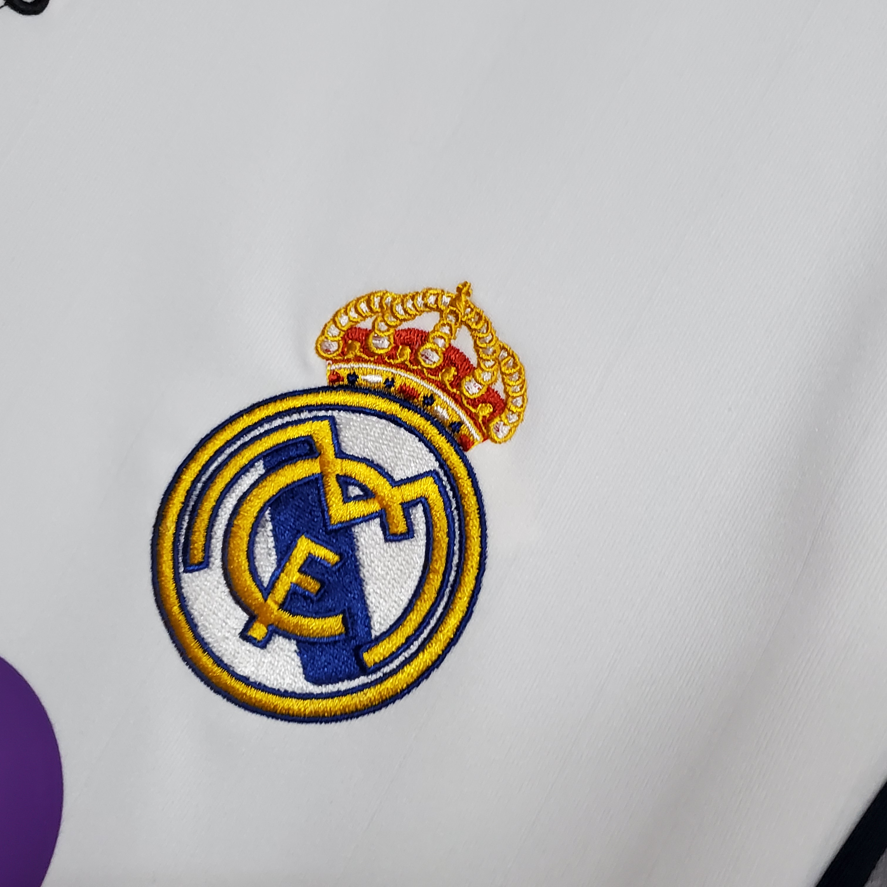 2006/07 Real Madrid Home Retro Jersey - view 5
