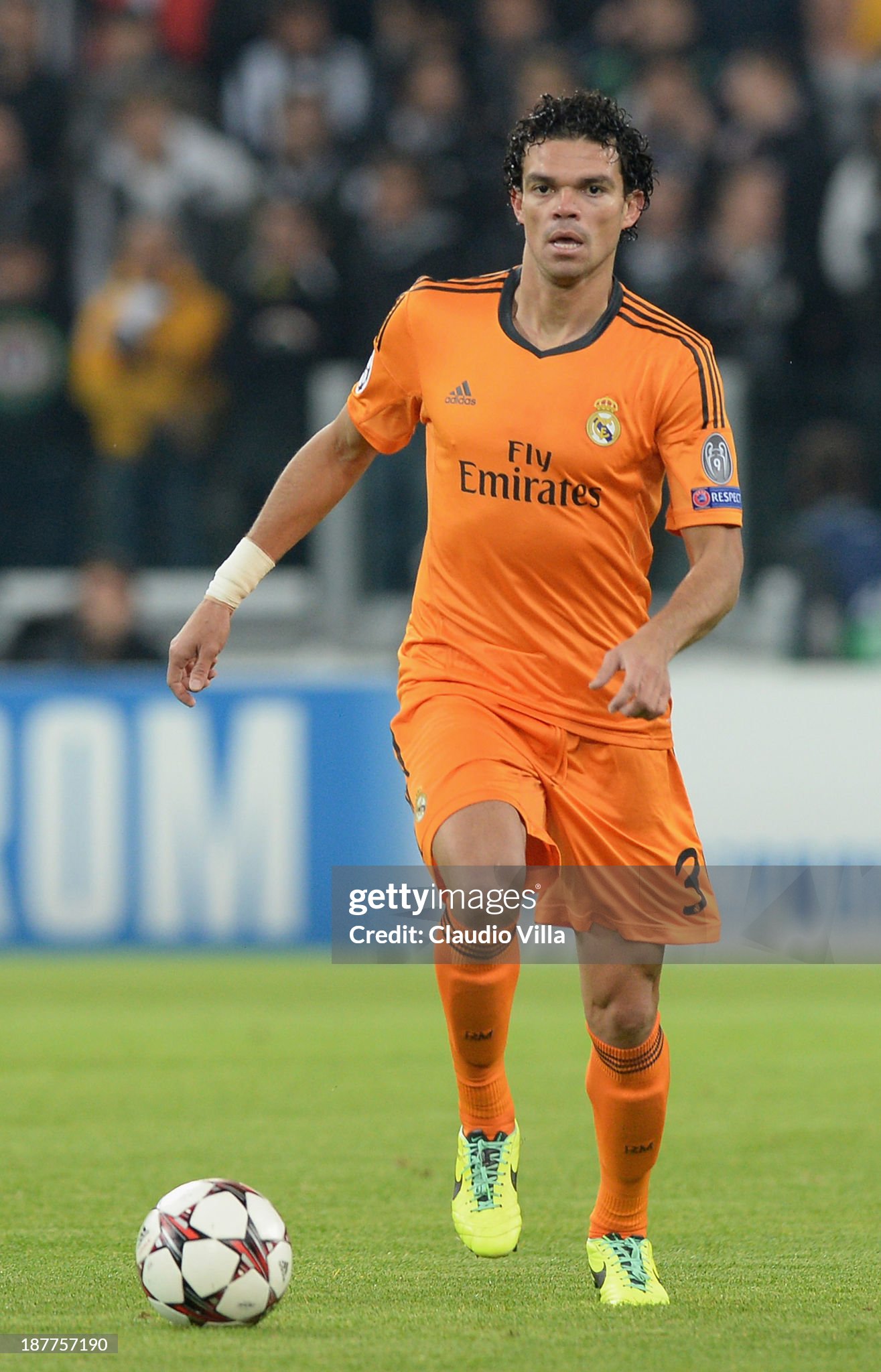 2013/14 Real Madrid Third Away Retro Jersey Player Version - view 6