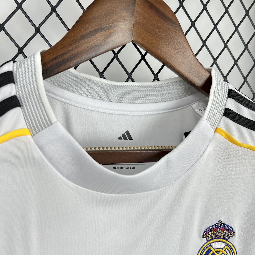 25-26 Real Madrid Home Woman Soccer Jersey - view 4