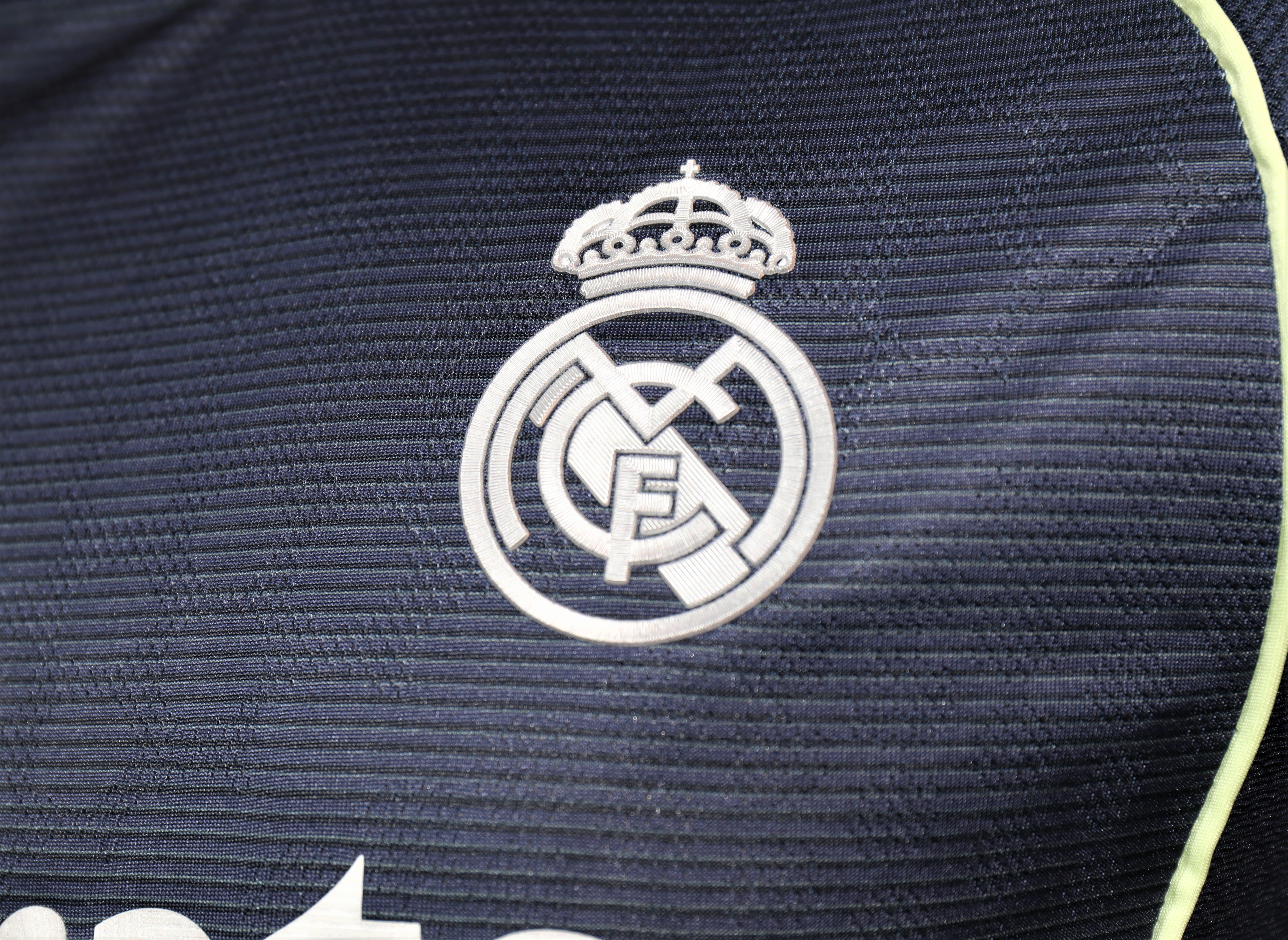 25-26 Real Madrid Away Soccer Jersey Player Version - view 5
