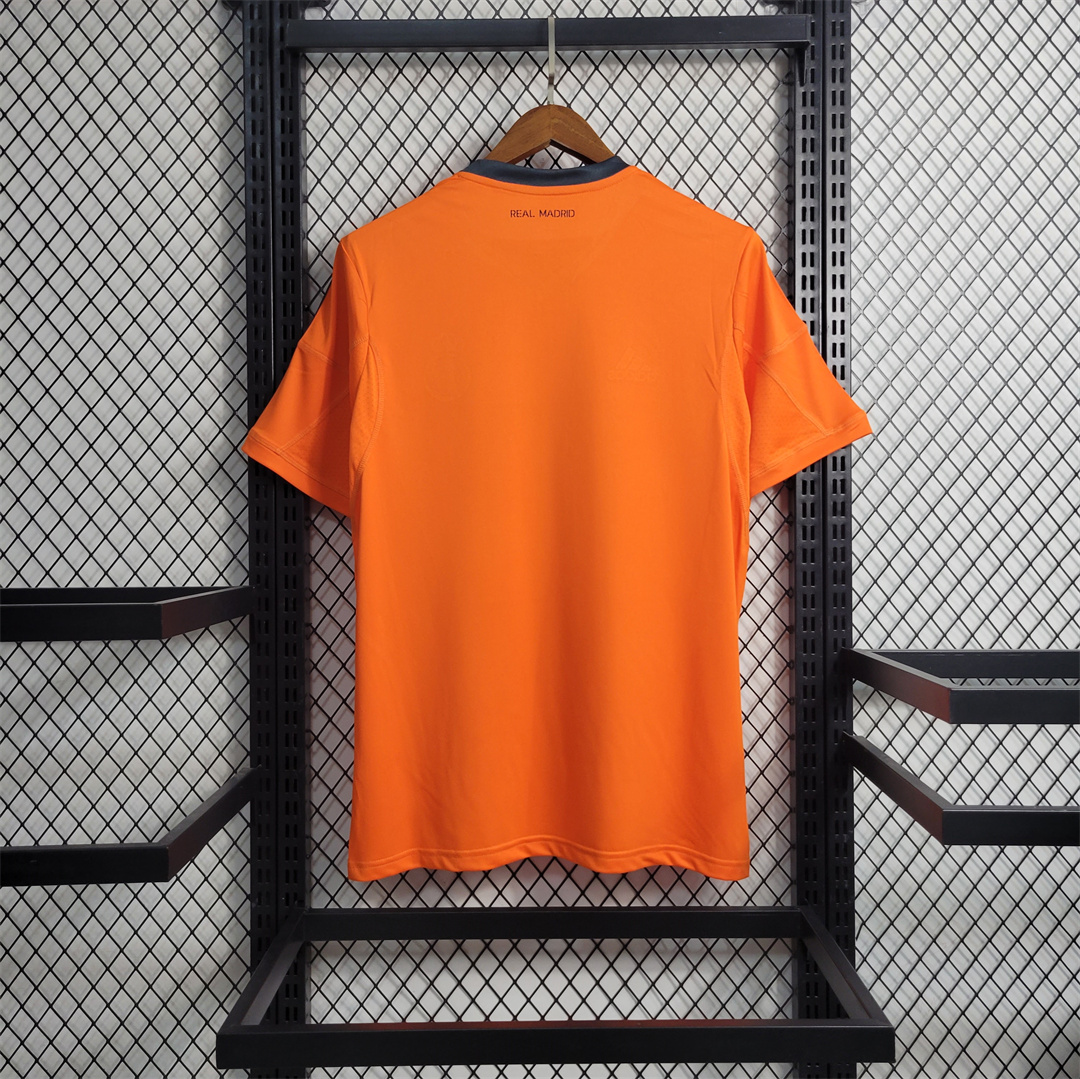 2013/14 Real Madrid Third Away Retro Jersey - view 3