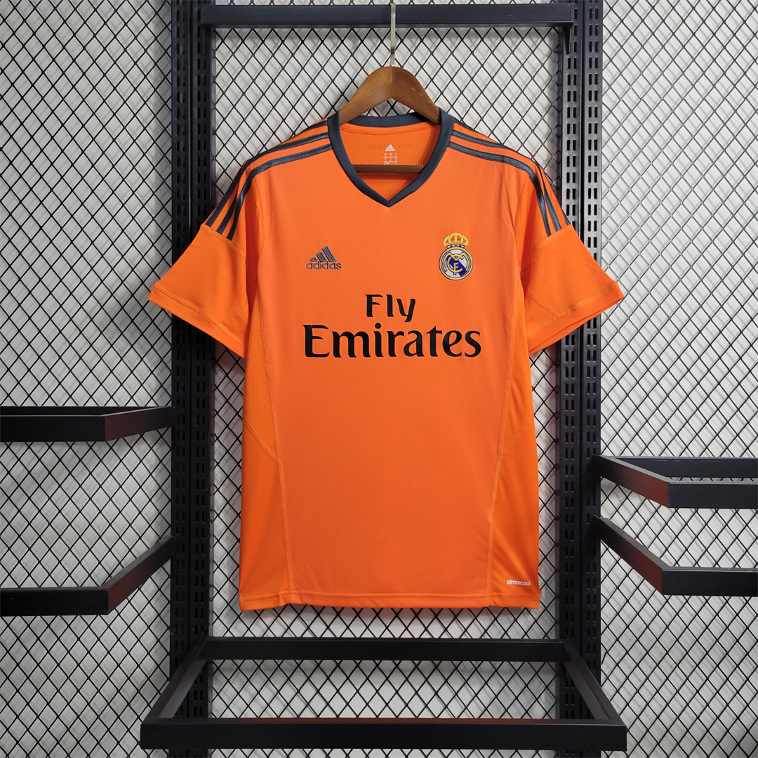 2013/14 Real Madrid Third Away Retro Jersey - view 7