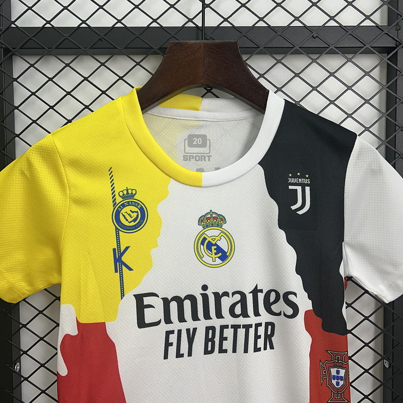 Cristiano Ronaldo Commemorative Edition Kids Kit Jersey+Shorts - view 4