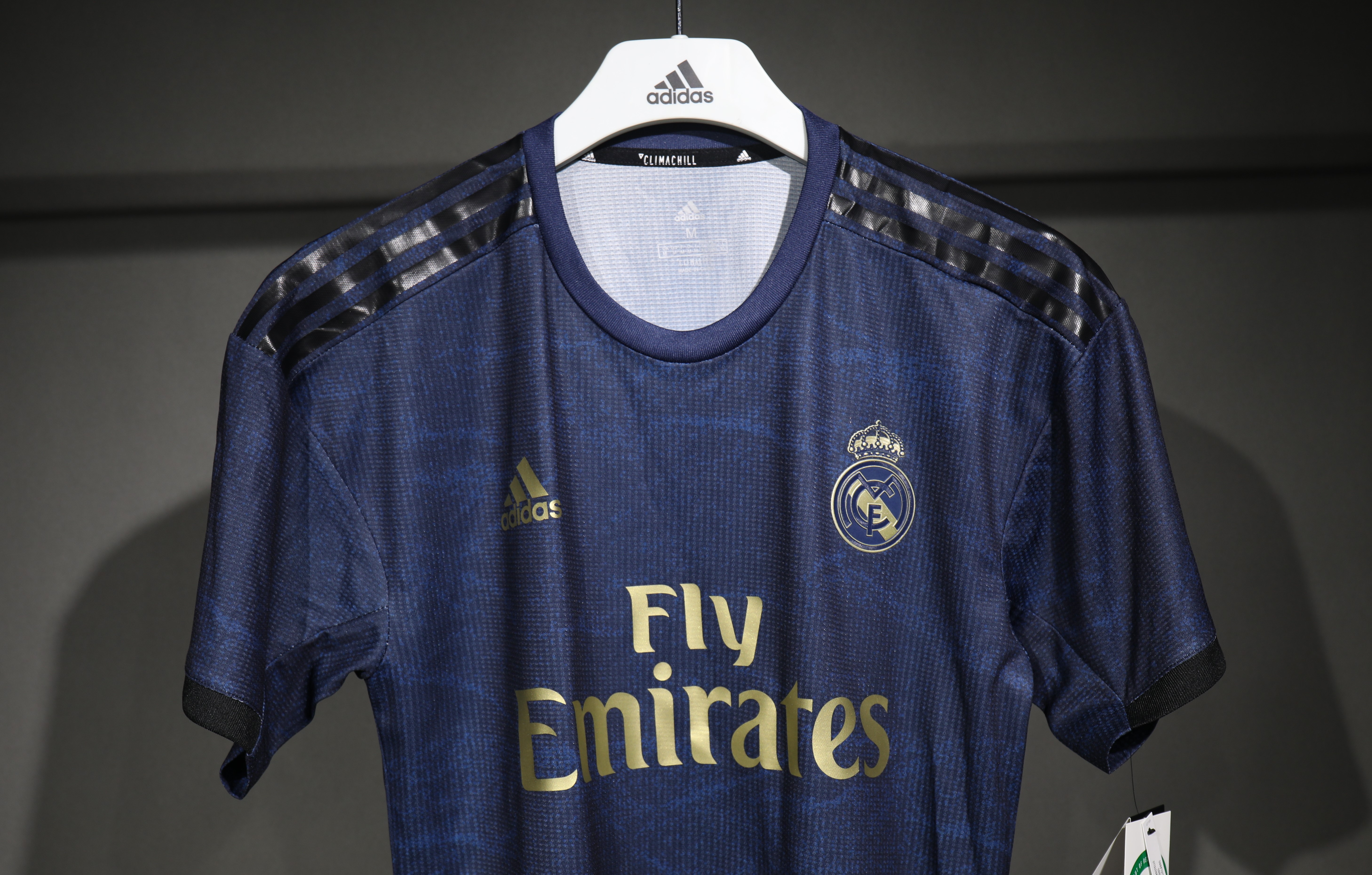 19-20 Real Madrid Away Retro Jersey Player version - view 14
