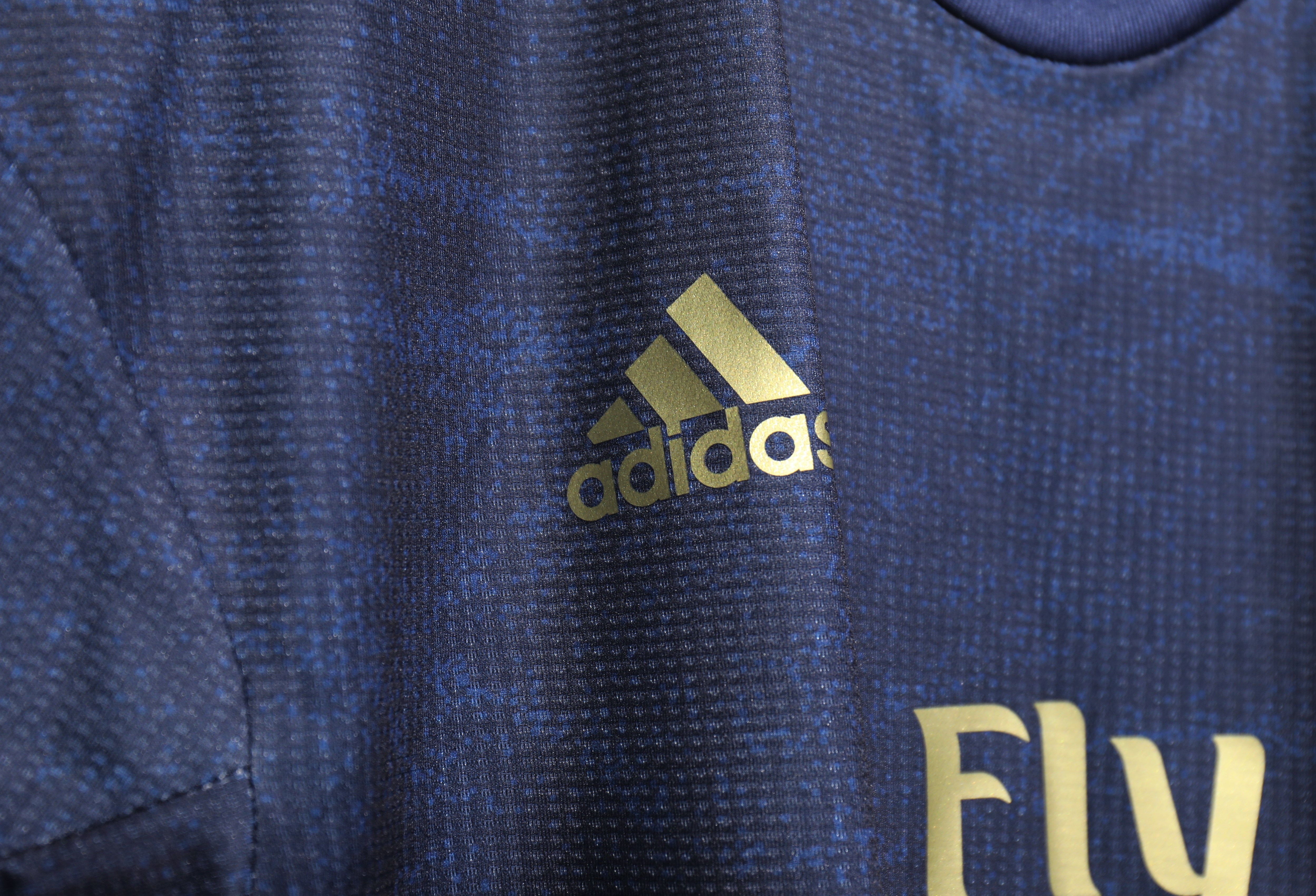19-20 Real Madrid Away Retro Jersey Player version - view 5