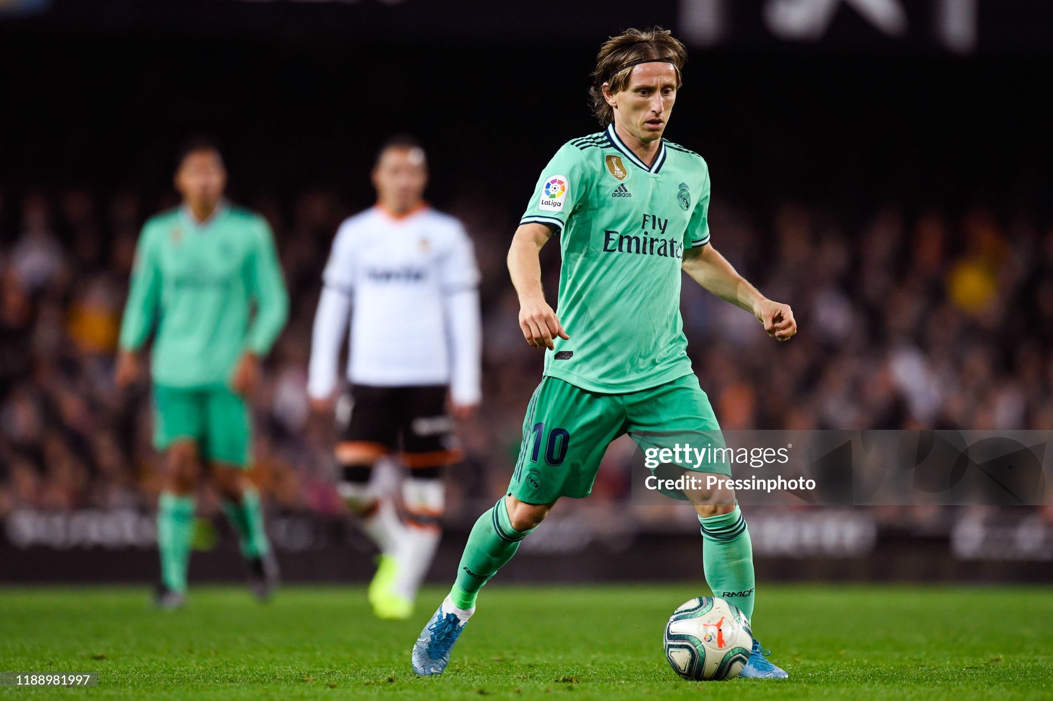 19-20 Real Madrid Second Away Retro Jersey Player version - view 16