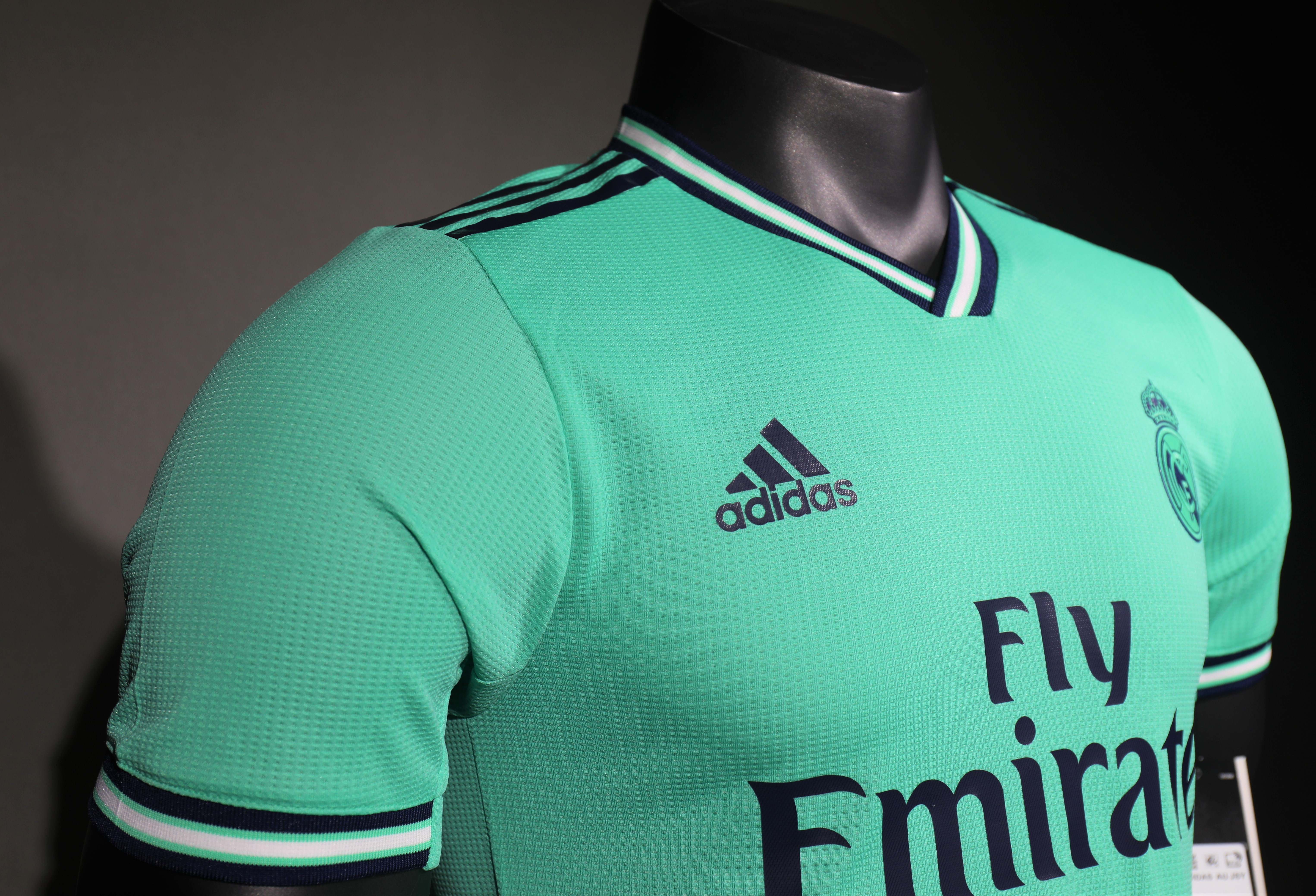 19-20 Real Madrid Second Away Retro Jersey Player version - view 5