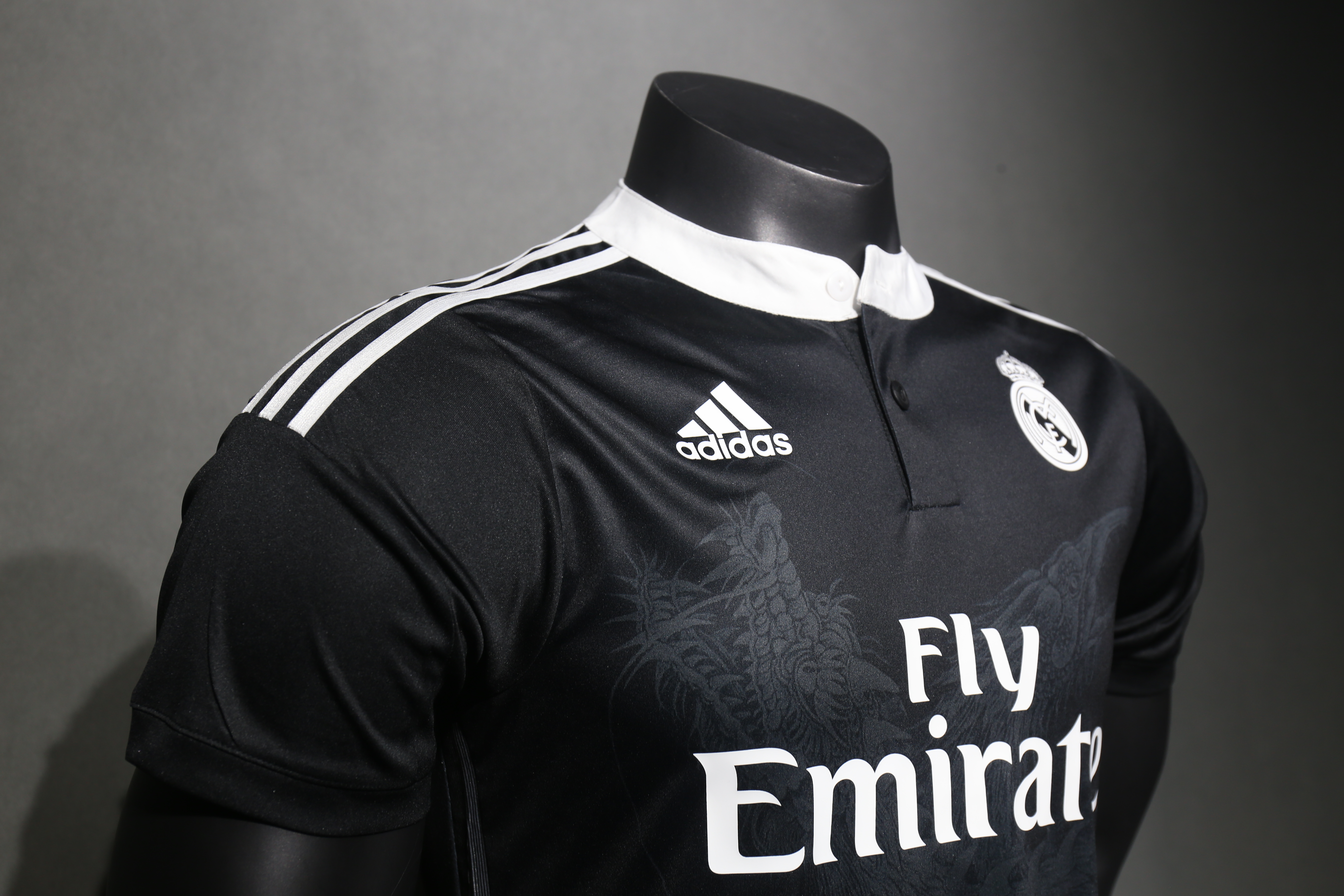2014/15 Real Madrid Third Away Retro Jersey Player Version - view 4