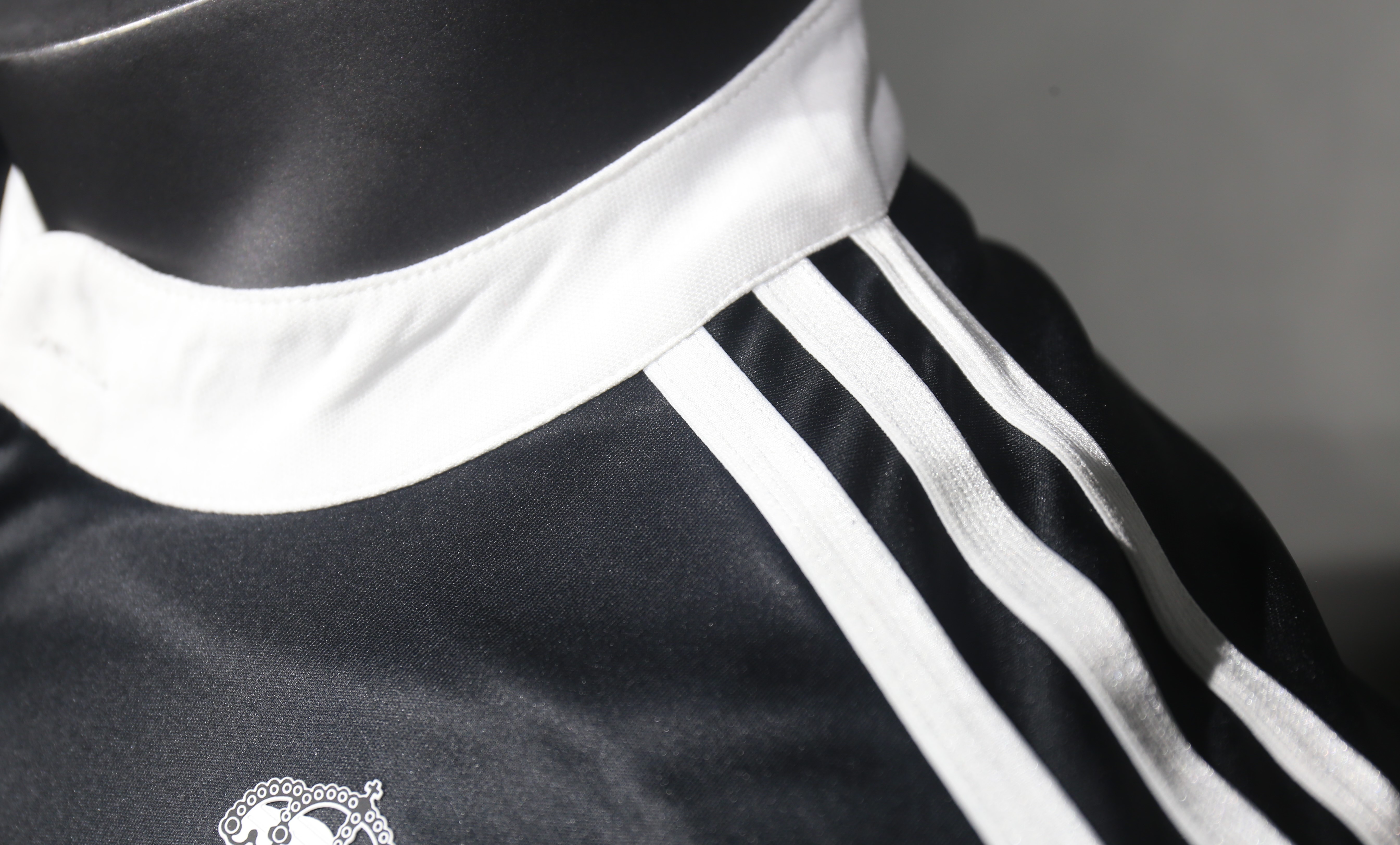 2014/15 Real Madrid Third Away Retro Jersey Player Version - view 5