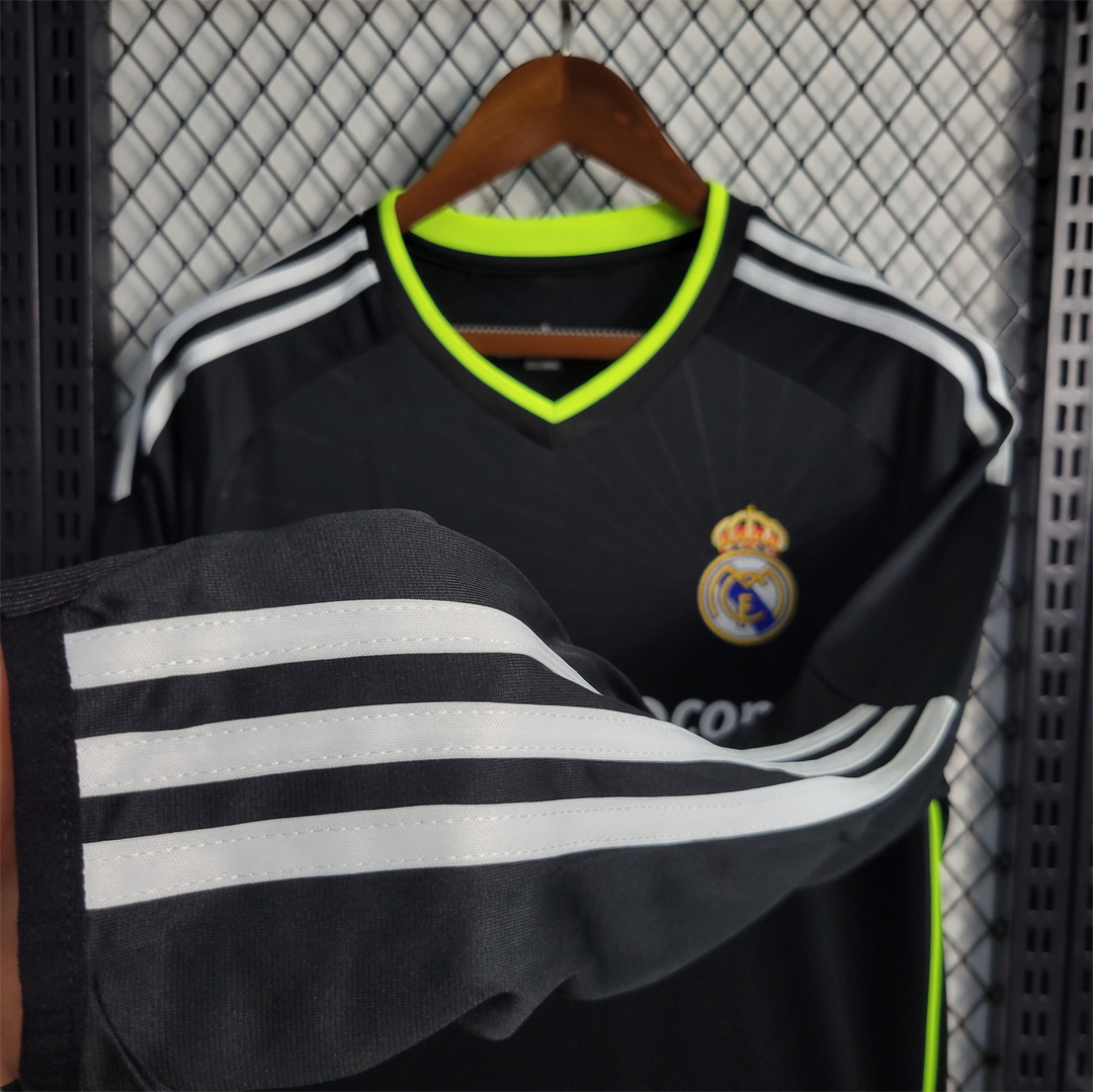 2010/11 Real Madrid Away Retro Jersey Long Sleeve - view 11