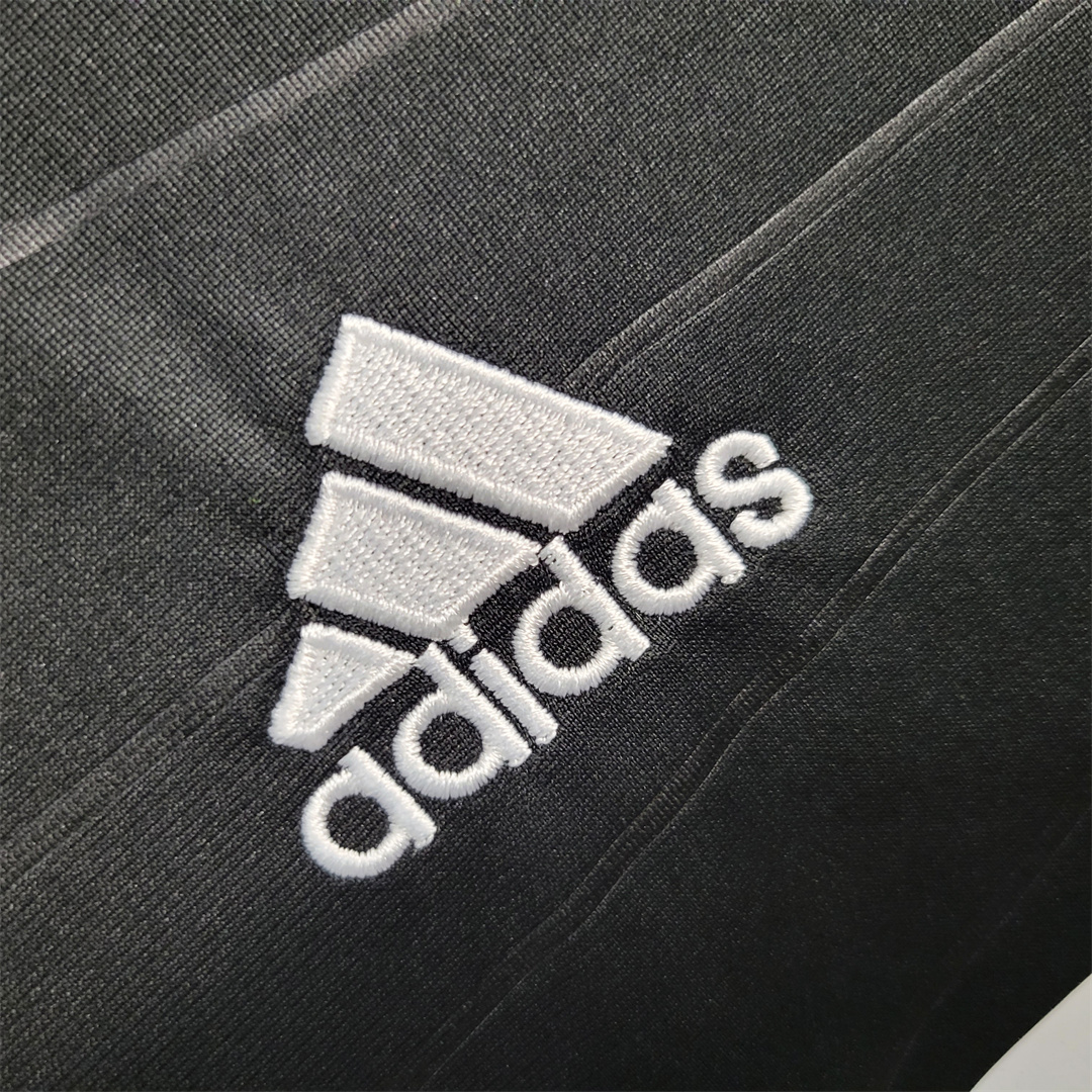 2010/11 Real Madrid Away Retro Jersey - view 8