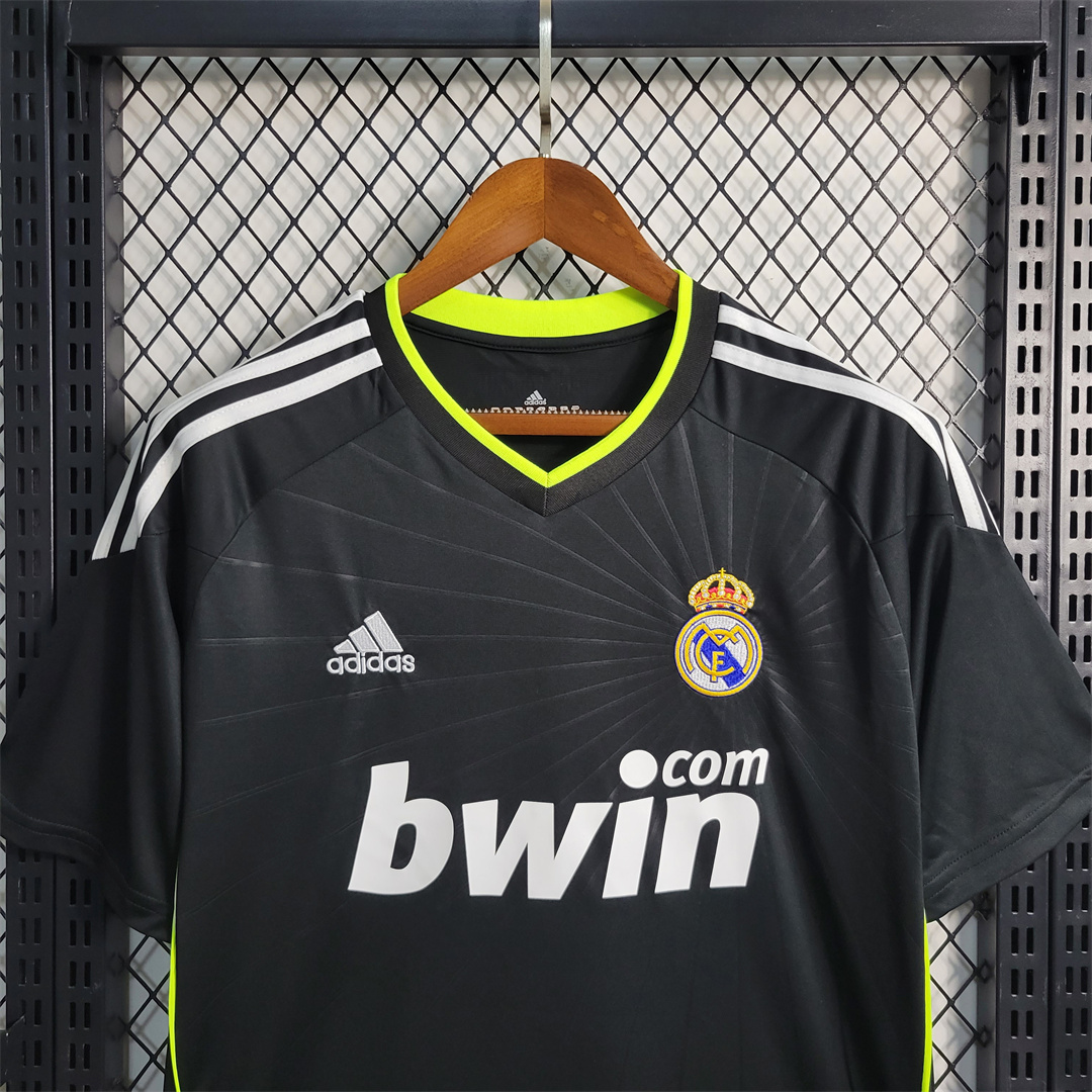2010/11 Real Madrid Away Retro Jersey - view 10