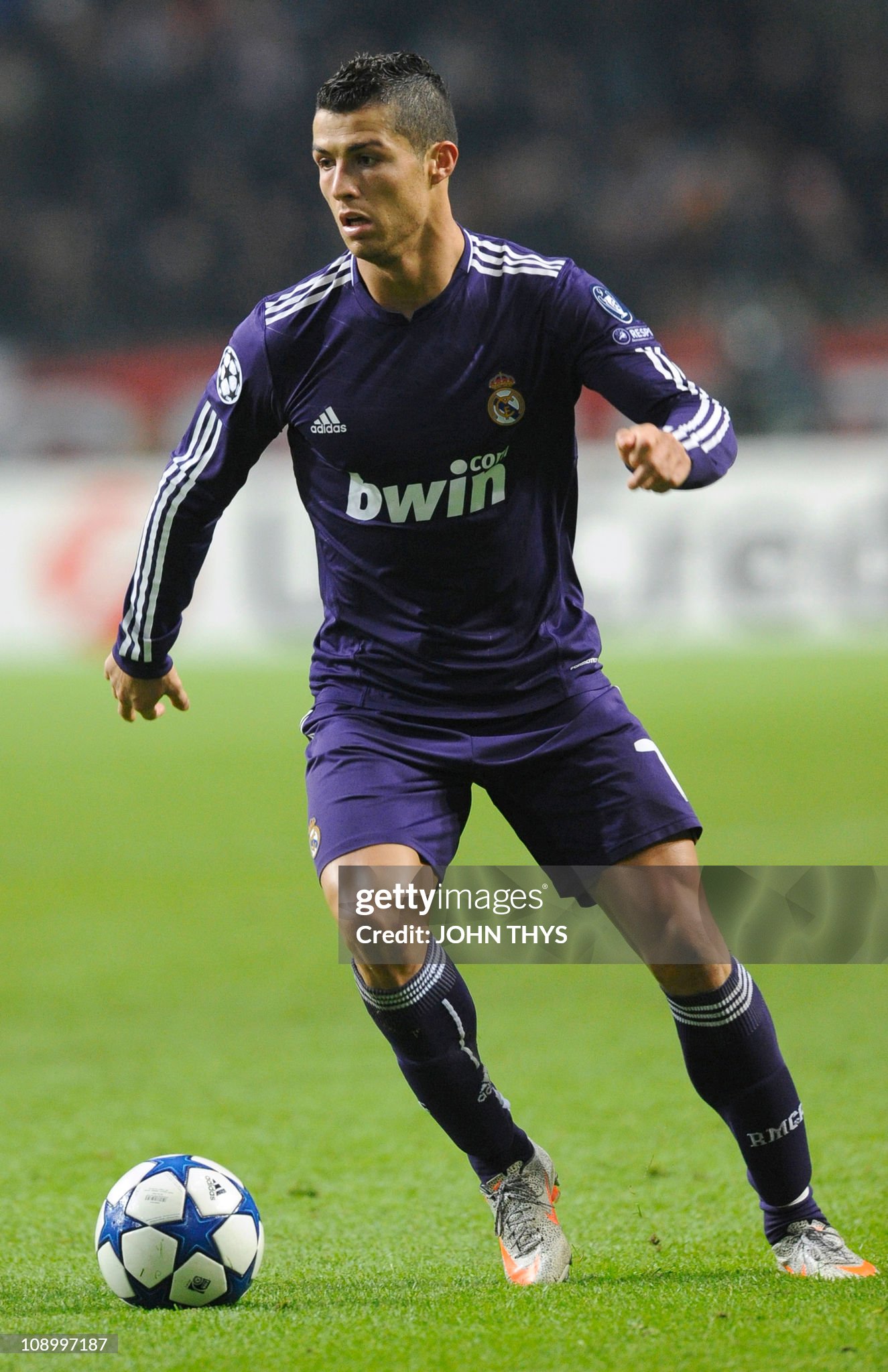 2010/11 Real Madrid Third Away Retro Jersey Player Version - view 11