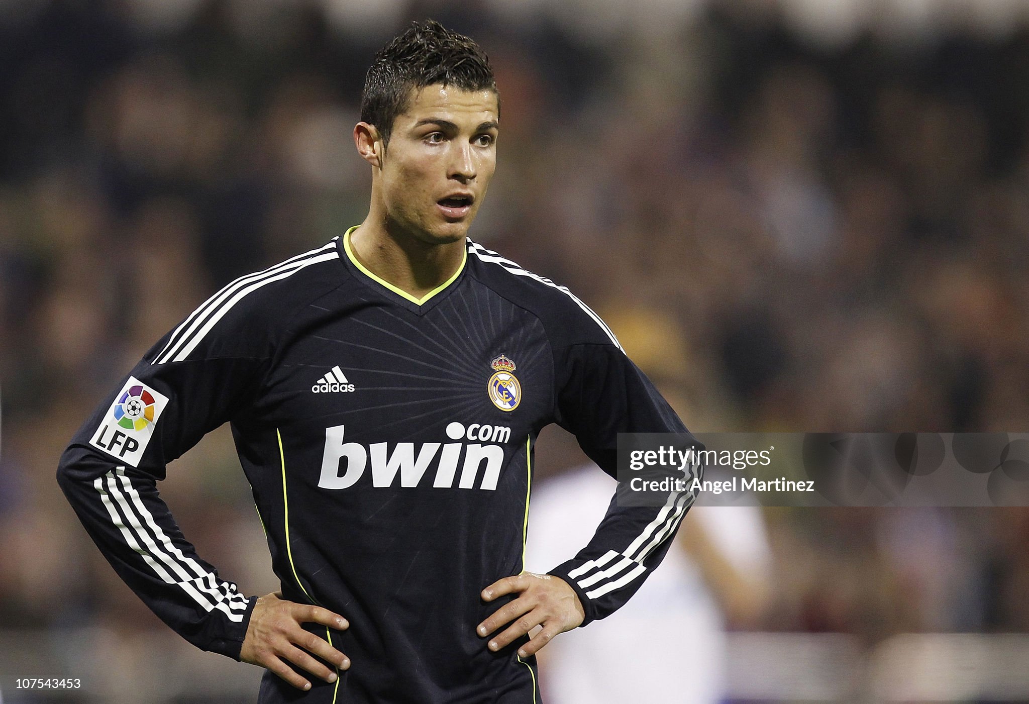 2010/11 Real Madrid Away Retro Jersey Player Version Long Sleeve - view 12