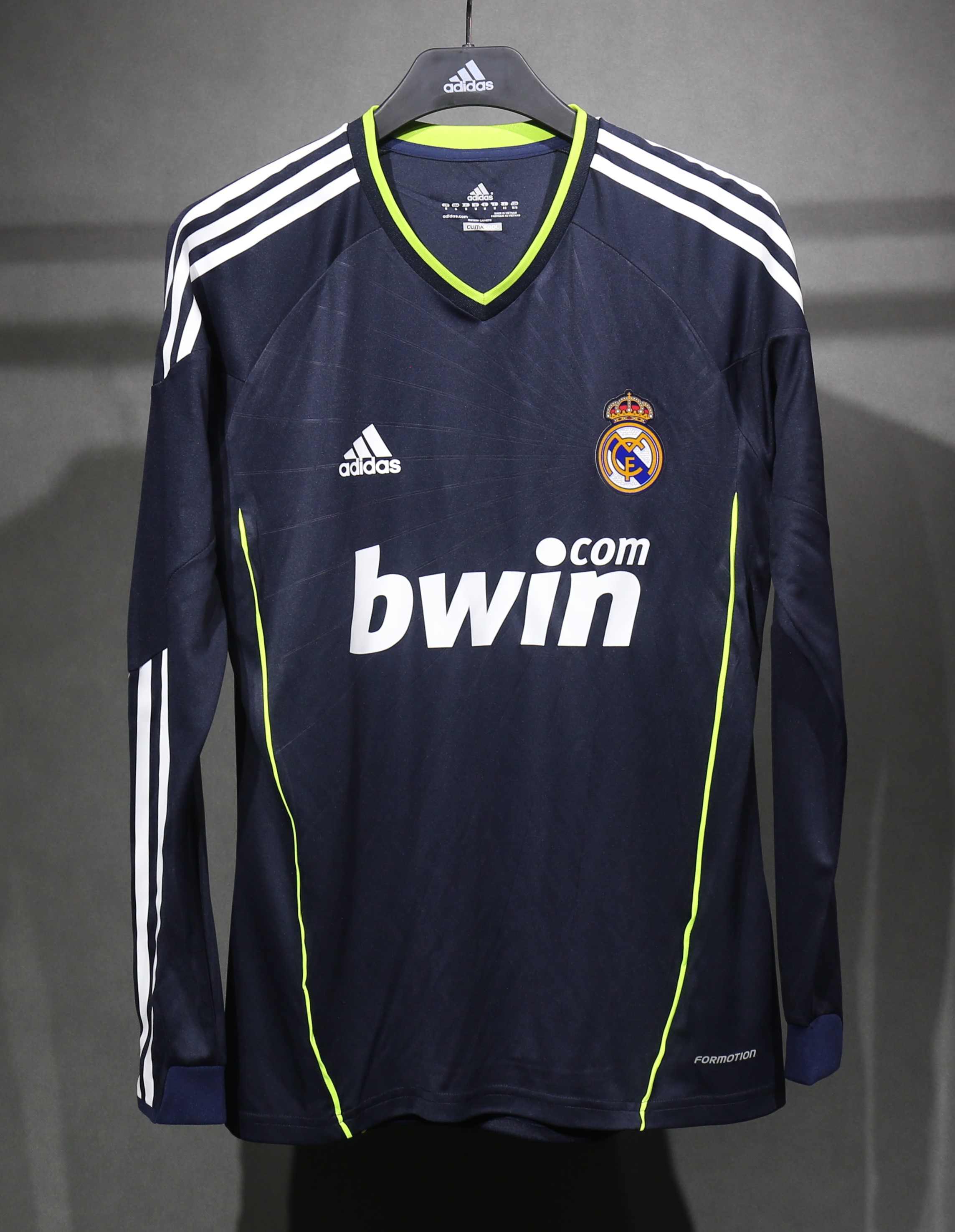 2010/11 Real Madrid Away Retro Jersey Player Version Long Sleeve - view 13