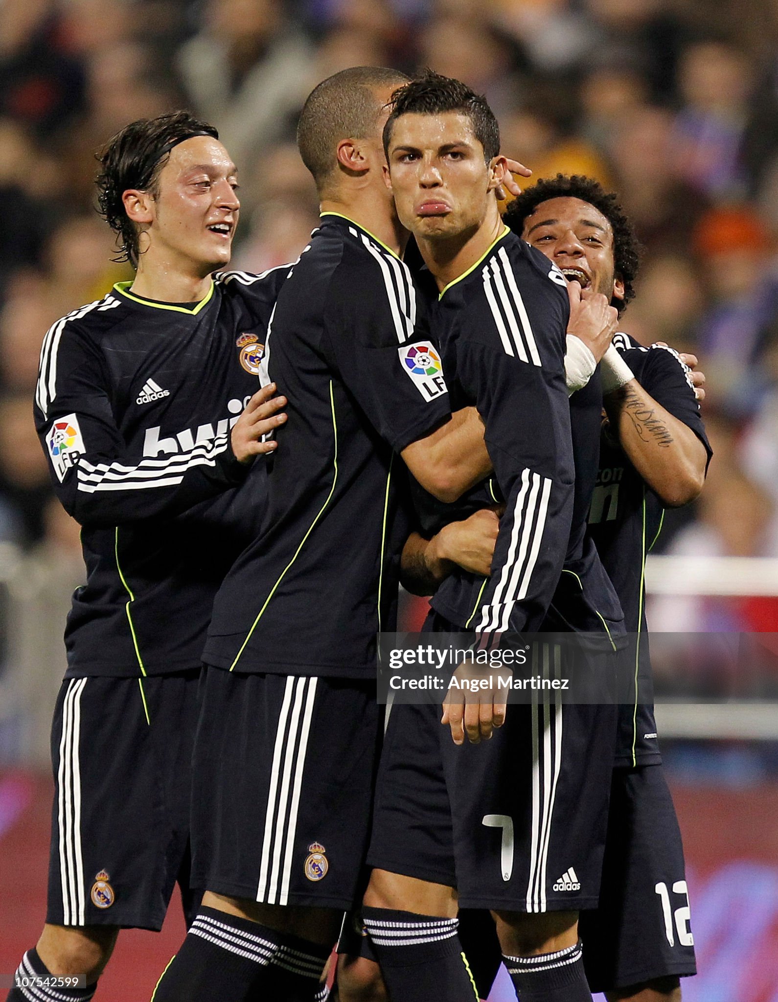 2010/11 Real Madrid Away Retro Jersey Player Version Long Sleeve - view 14
