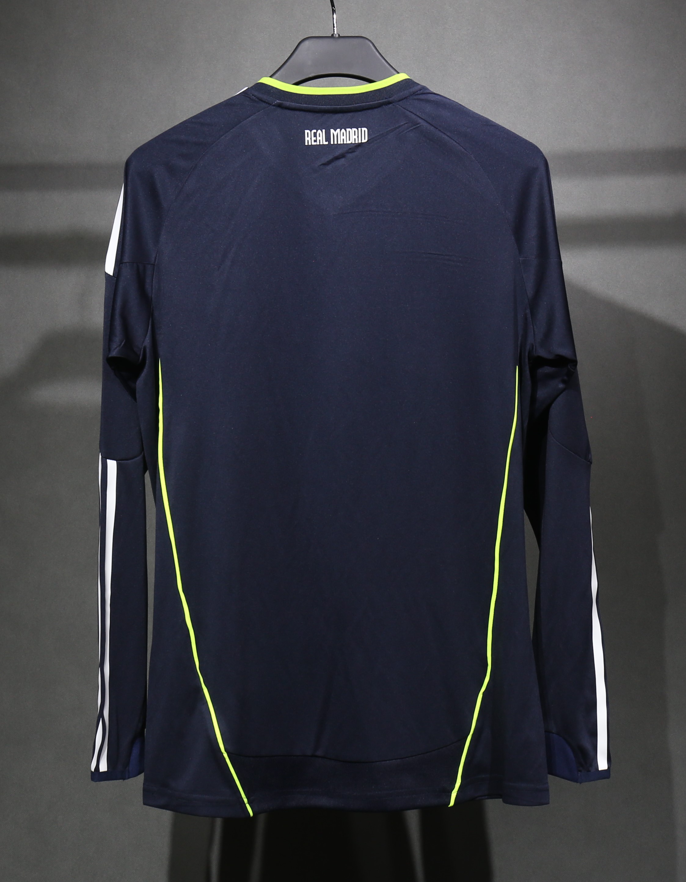 2010/11 Real Madrid Away Retro Jersey Player Version Long Sleeve - view 4