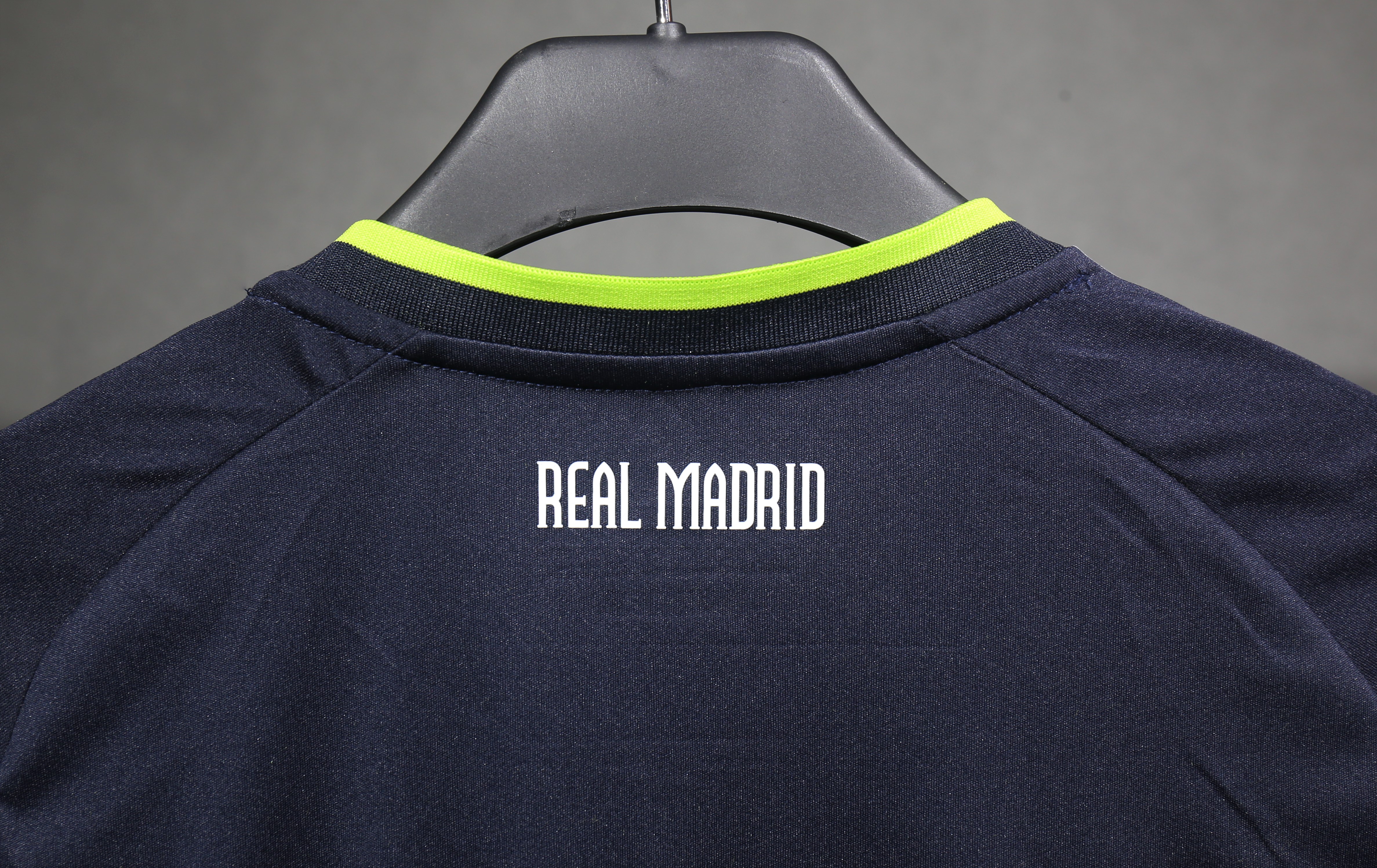 2010/11 Real Madrid Away Retro Jersey Player Version Long Sleeve - view 6