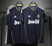 2010/11 Real Madrid Away Retro Jersey Player Version Long Sleeve - view 5