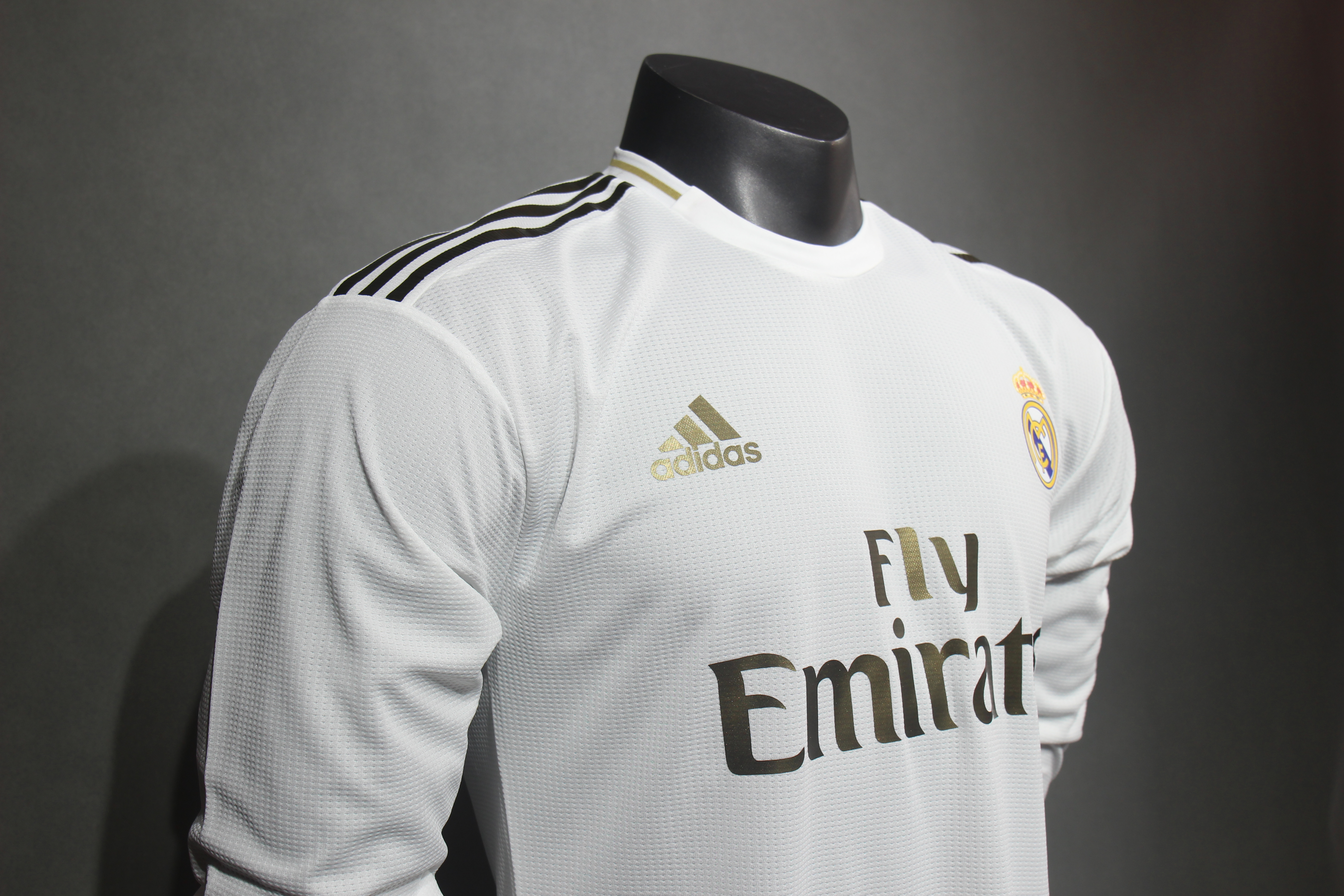19-20 Real Madrid Home Retro Jersey Player version Long Sleeve - view 7