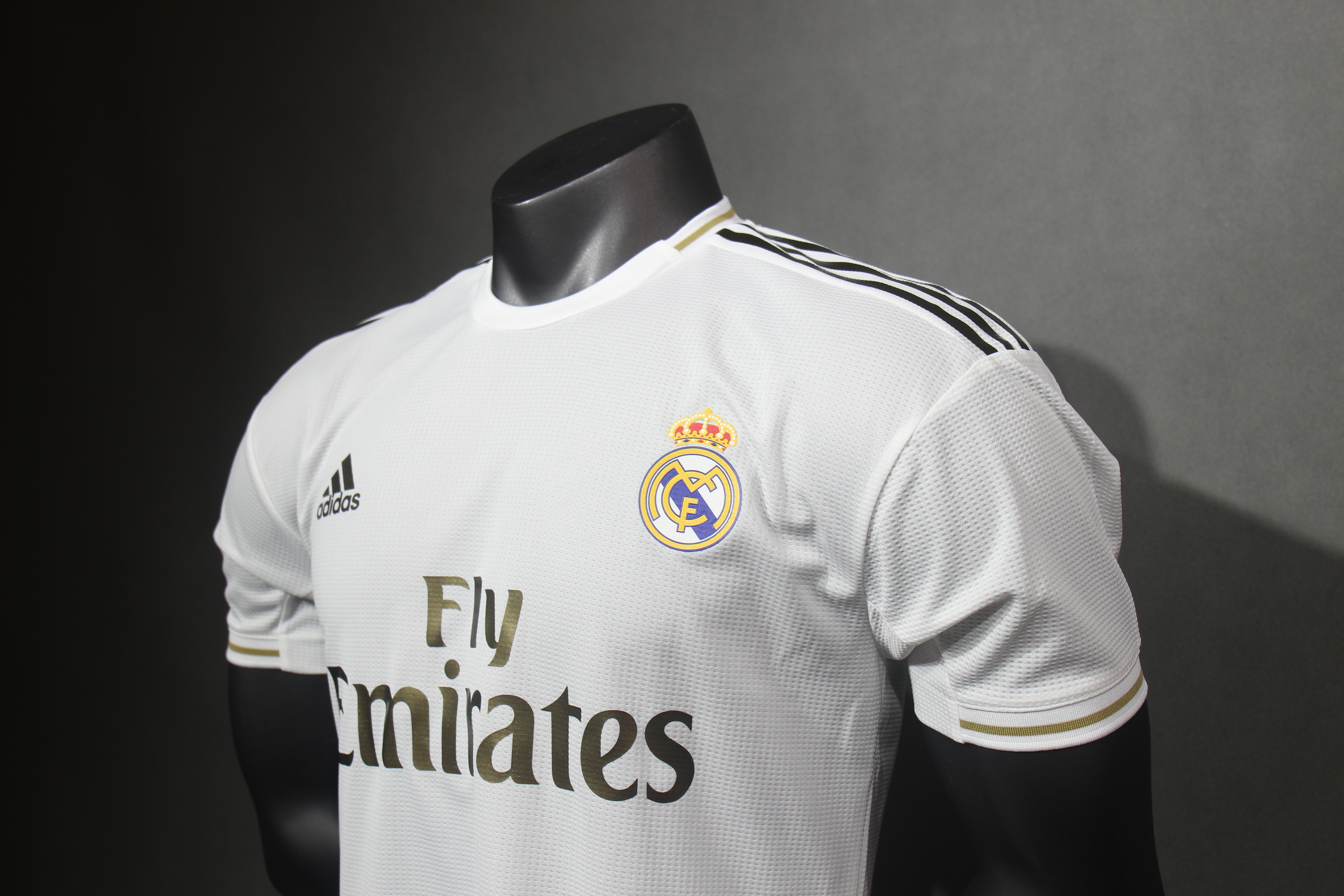 19-20 Real Madrid Home Retro Jersey Player version - view 8