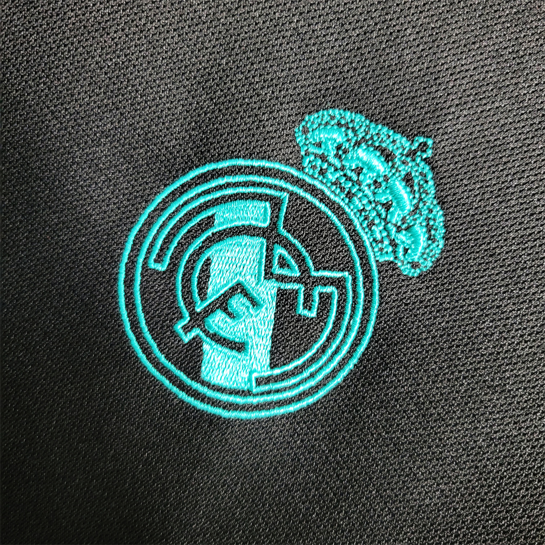 17-18 Real Madrid Away Retro Jersey Long Sleeve - view 3