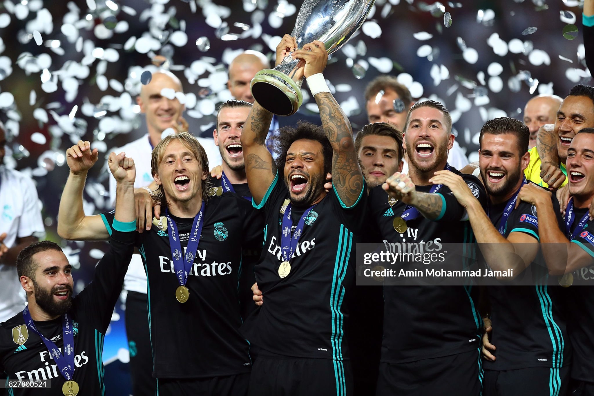 17-18 Real Madrid Away Retro Jersey Player Version - view 13