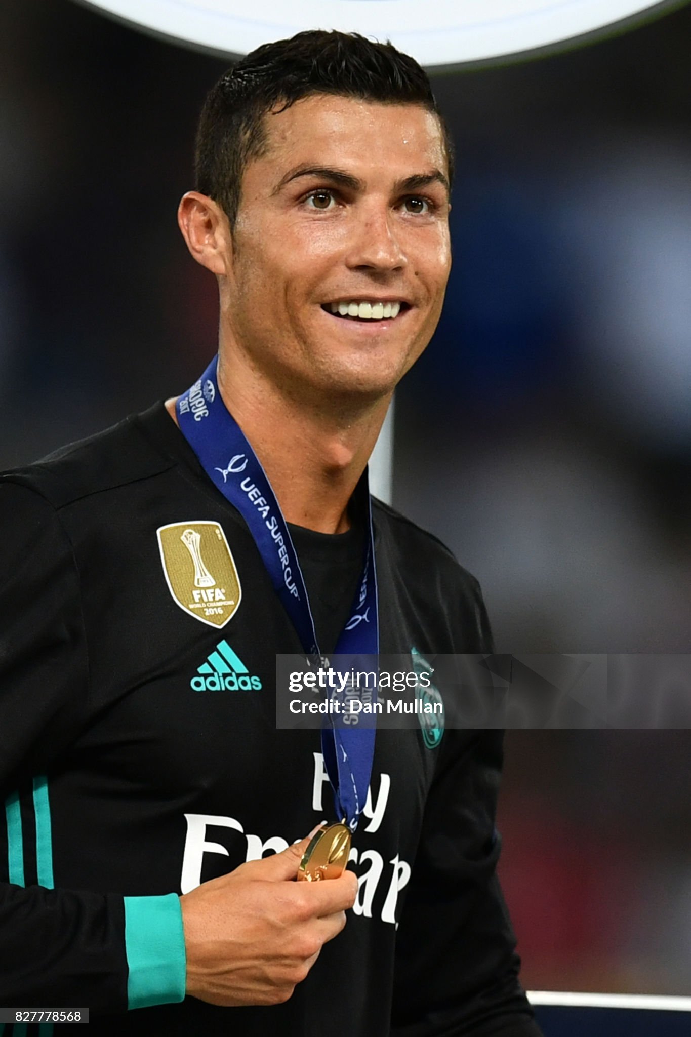 17-18 Real Madrid Away Retro Jersey Player Version - view 14