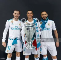 17-18 Real Madrid Home Retro Jersey Player Version Long Sleeve - view 10