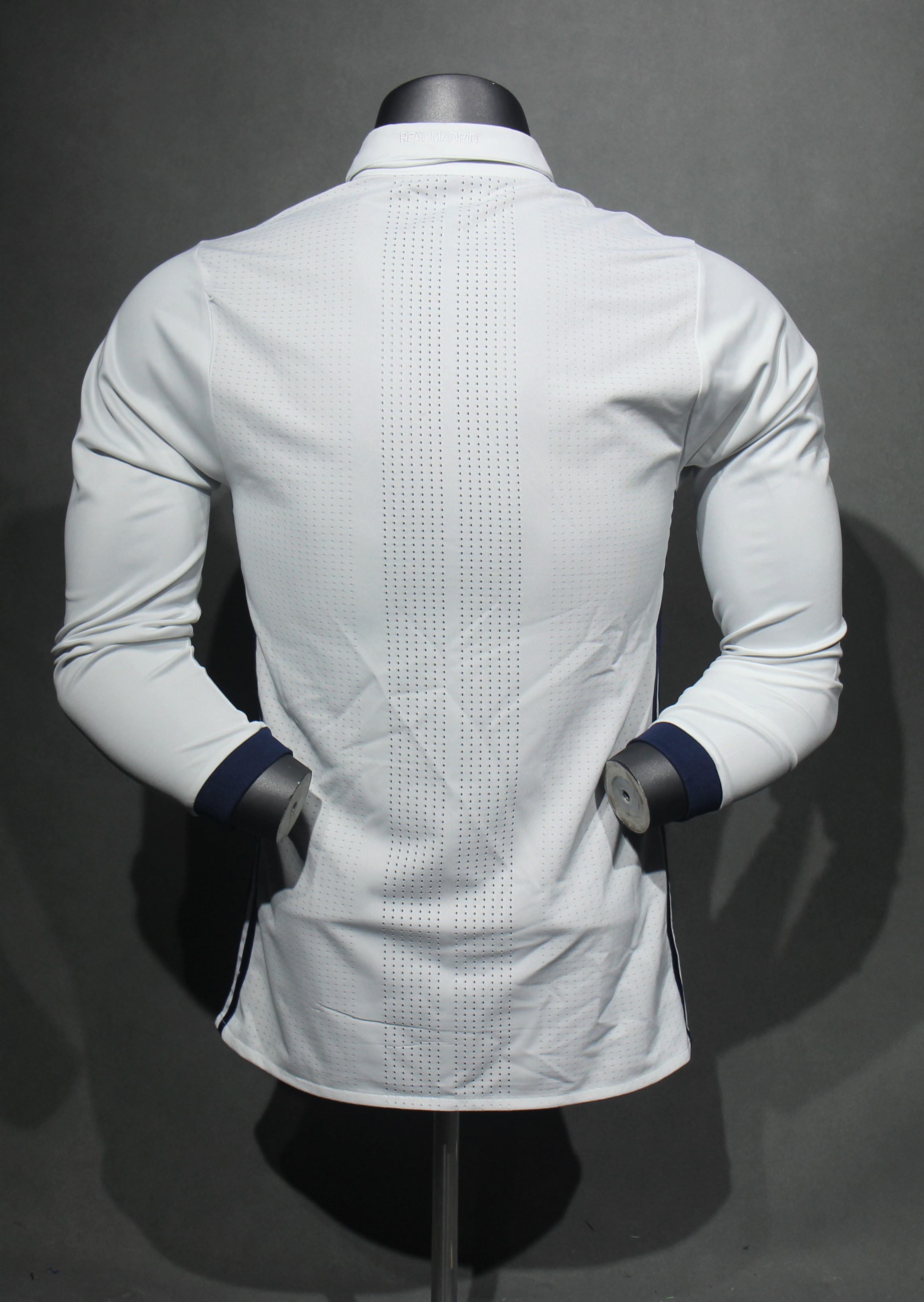 16-17 Real Madrid Home Retro Jersey Player Version Long Sleeve - view 3