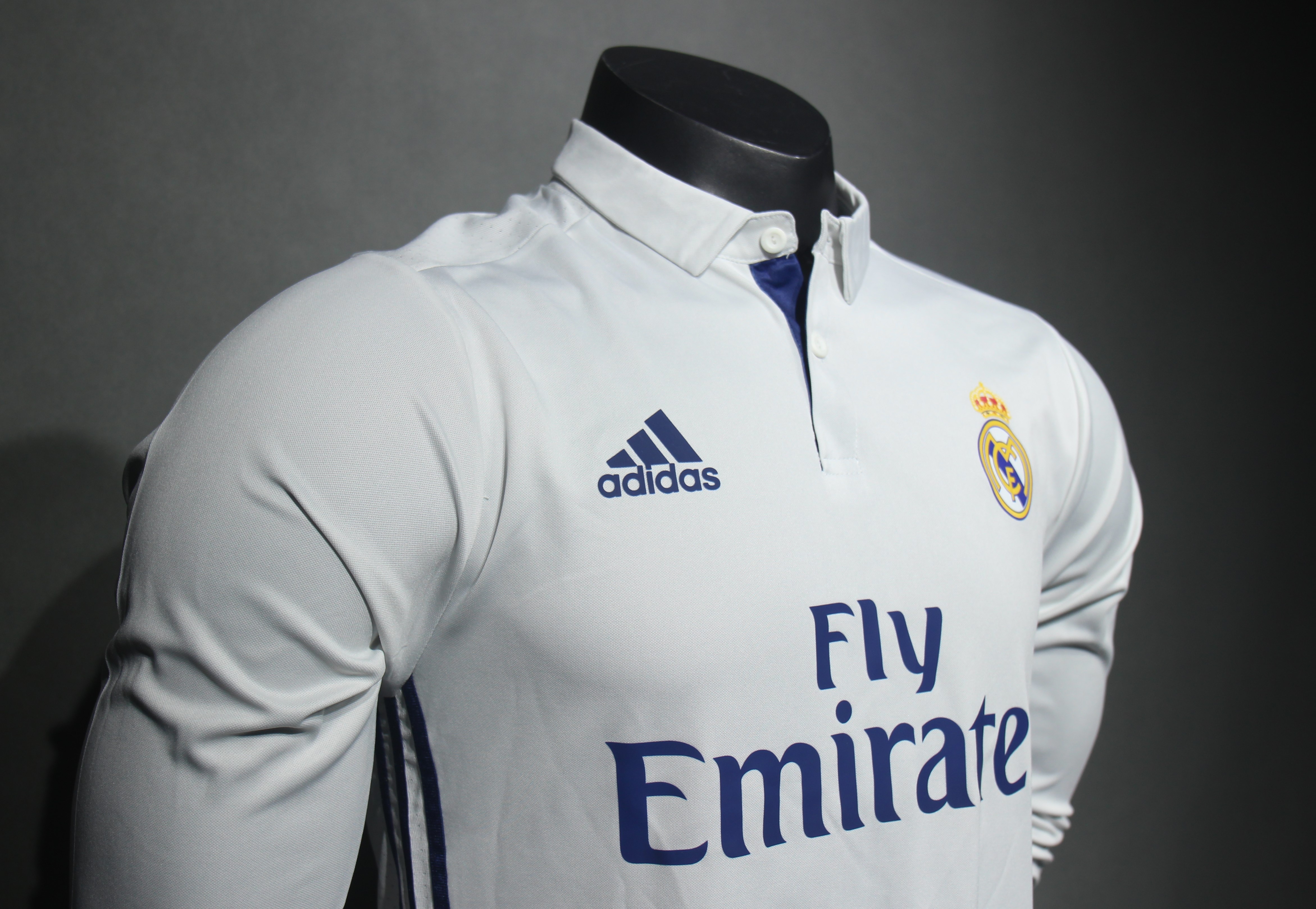 16-17 Real Madrid Home Retro Jersey Player Version Long Sleeve - view 7