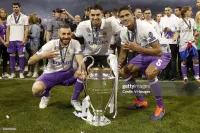 16-17 Real Madrid Home Retro Jersey Player Version Long Sleeve - view 9
