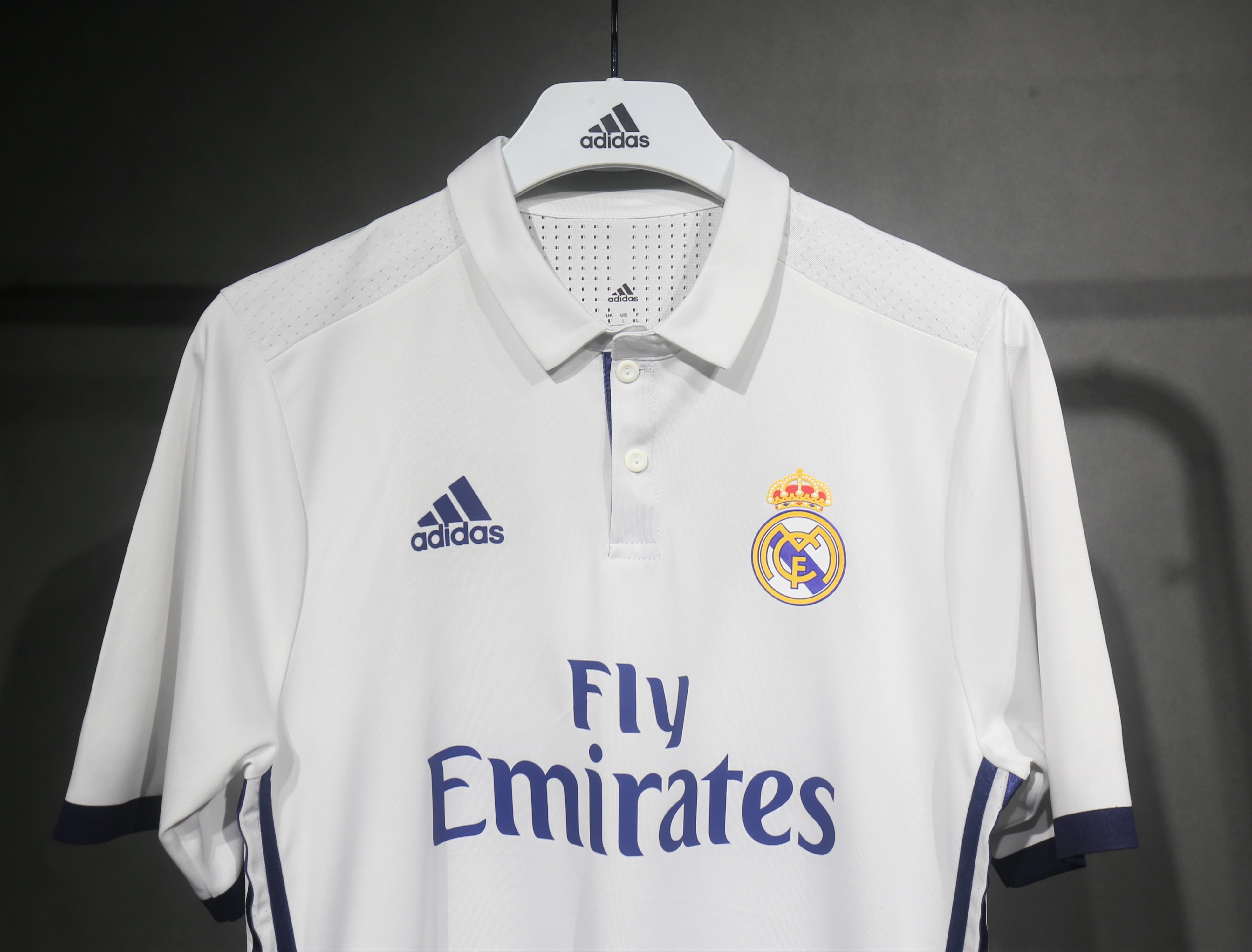 16-17 Real Madrid Home Retro Jersey Player Version - view 8