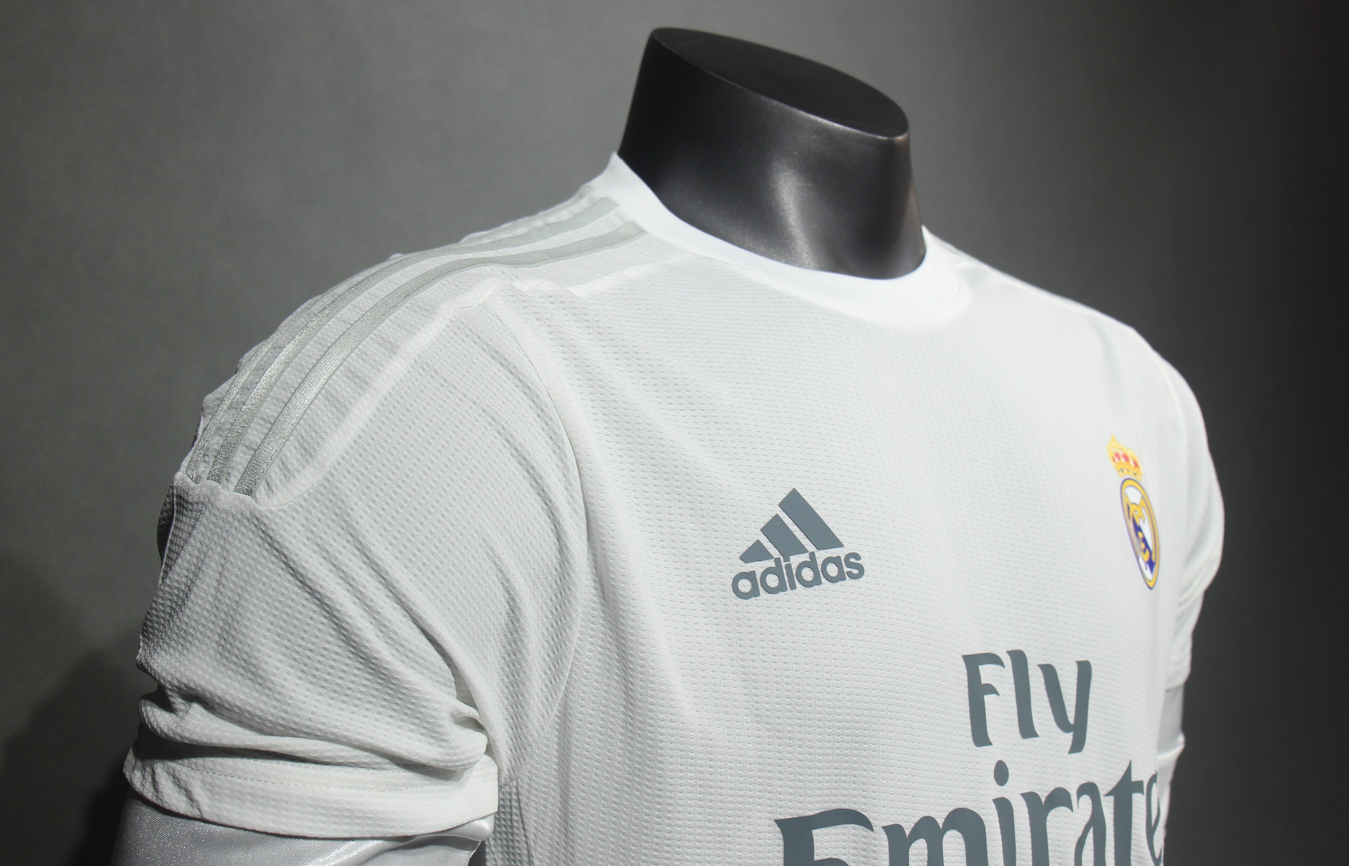 2015-16 Real Madrid Home Retro Jersey Player Version Long Sleeve - view 8
