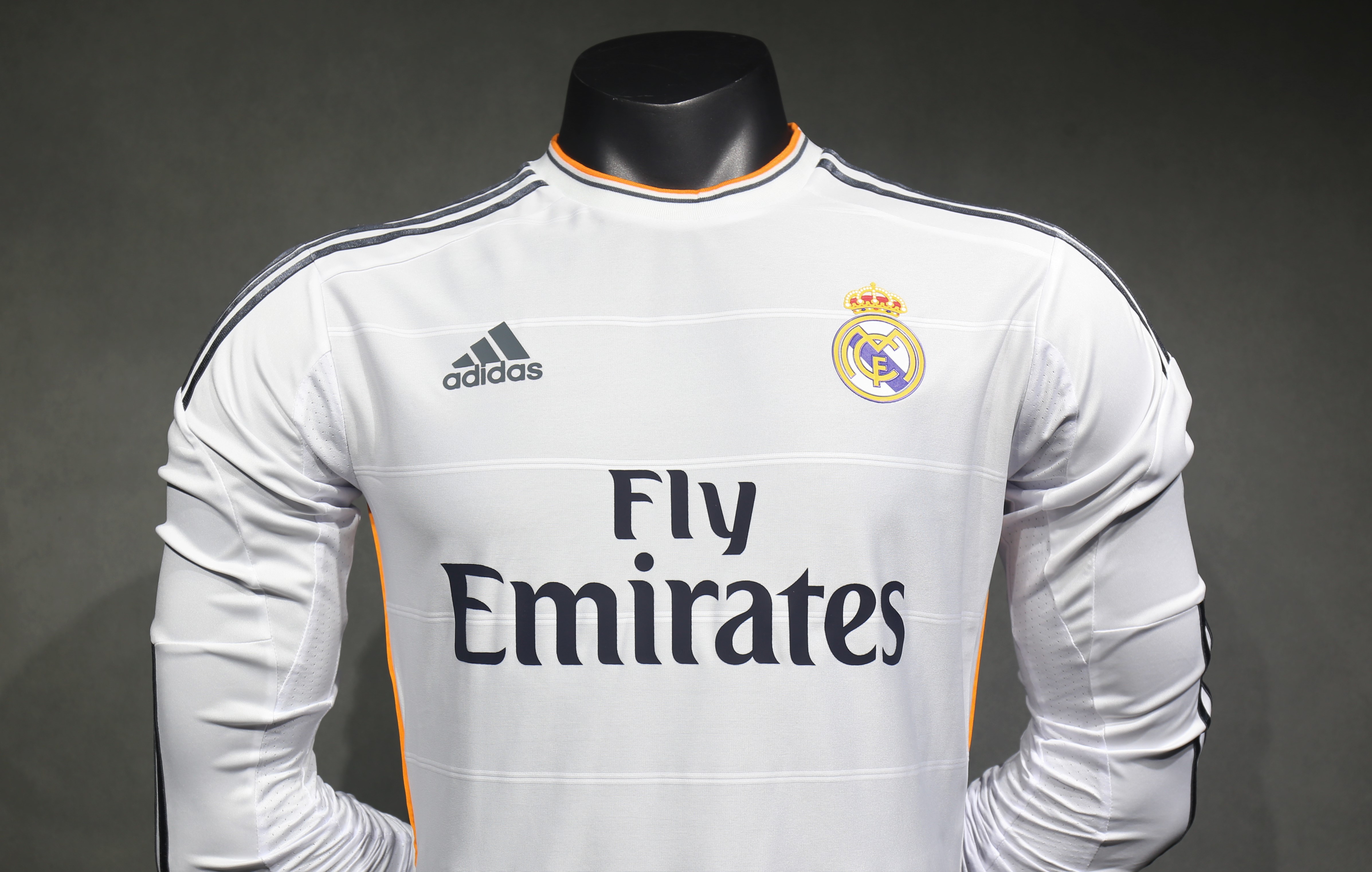2013/14 Real Madrid Home Retro Jersey Player Version Long Sleeve - view 4