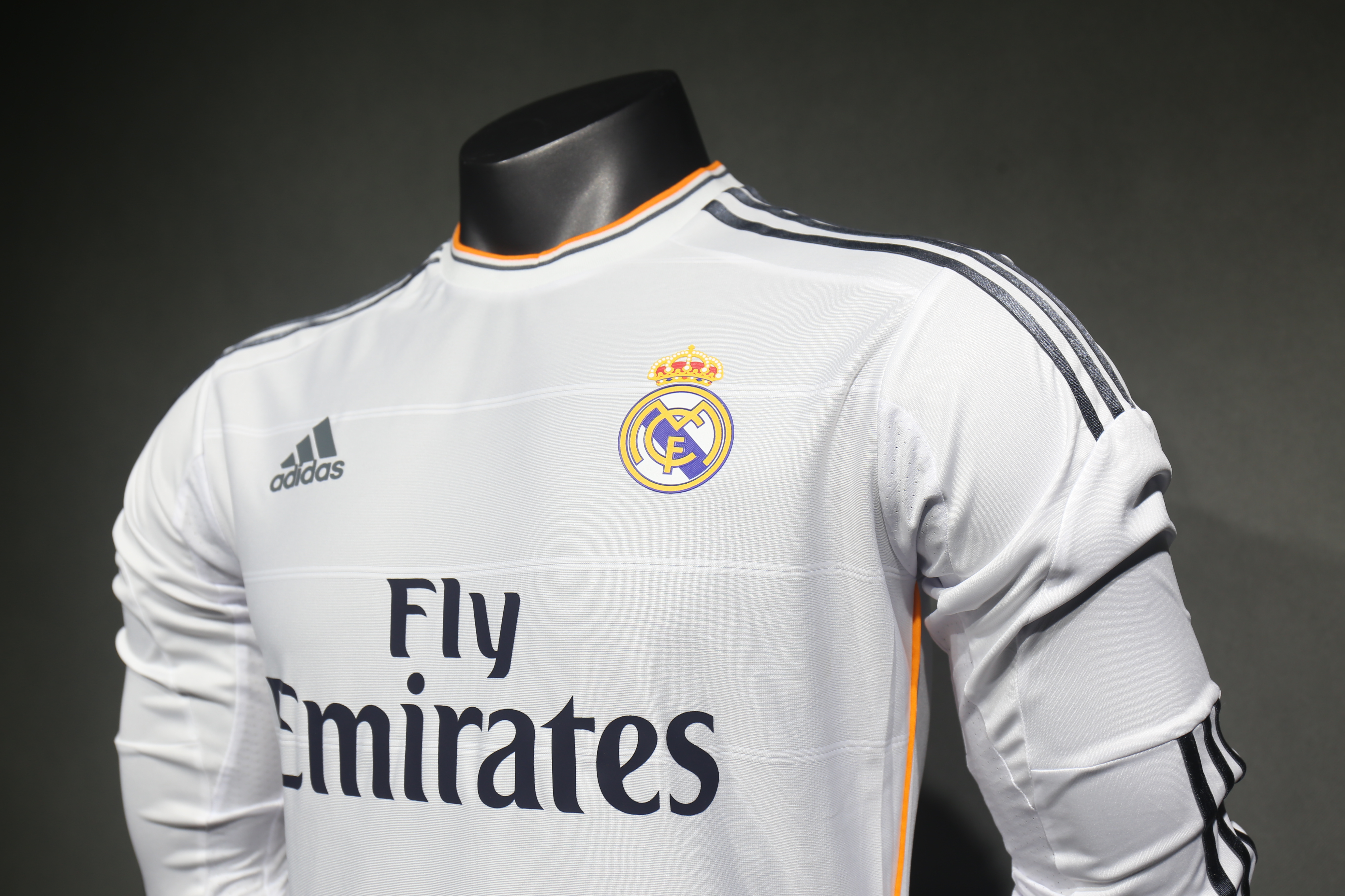 2013/14 Real Madrid Home Retro Jersey Player Version Long Sleeve - view 5