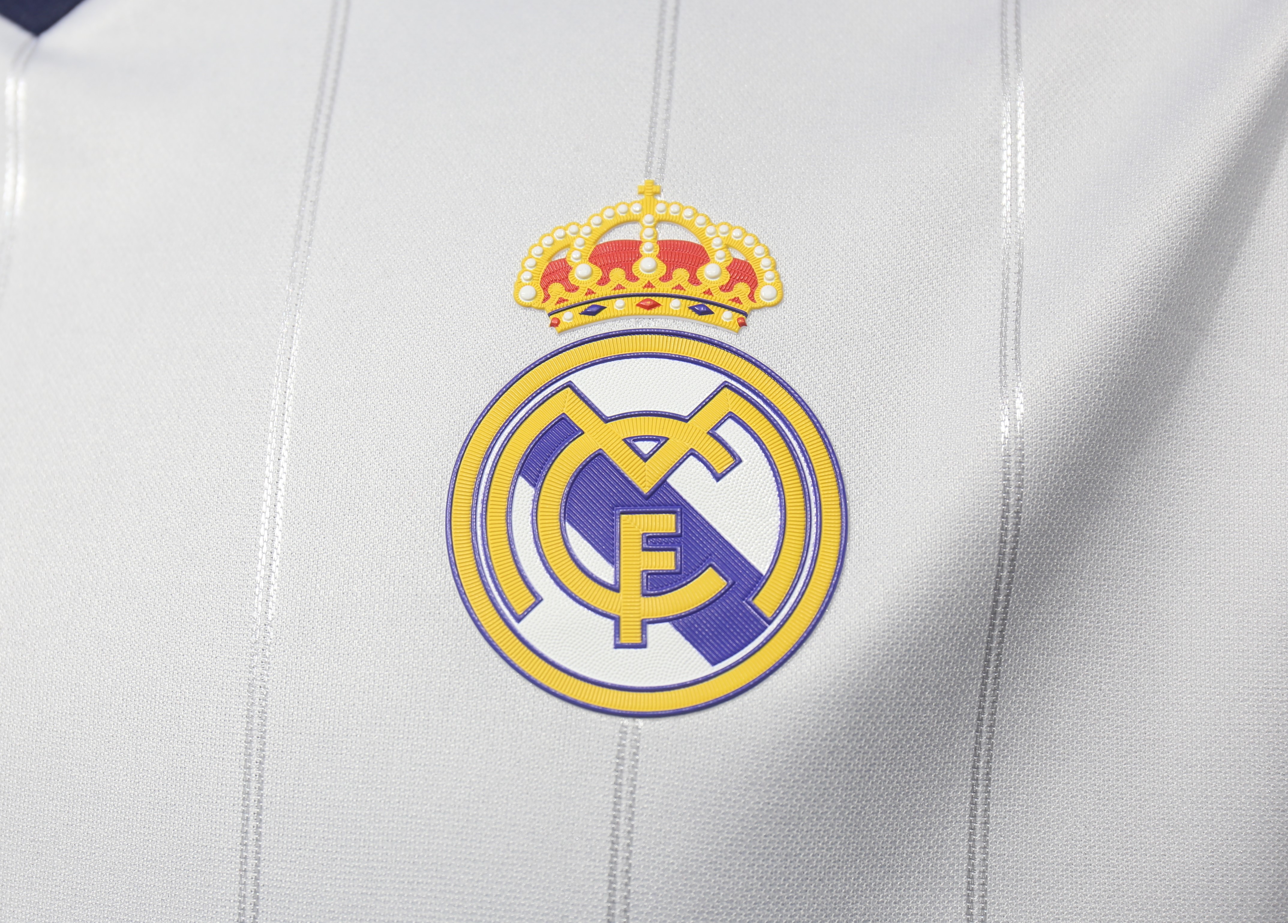 2012/13 Real Madrid Home Retro Jersey Player Version - view 4