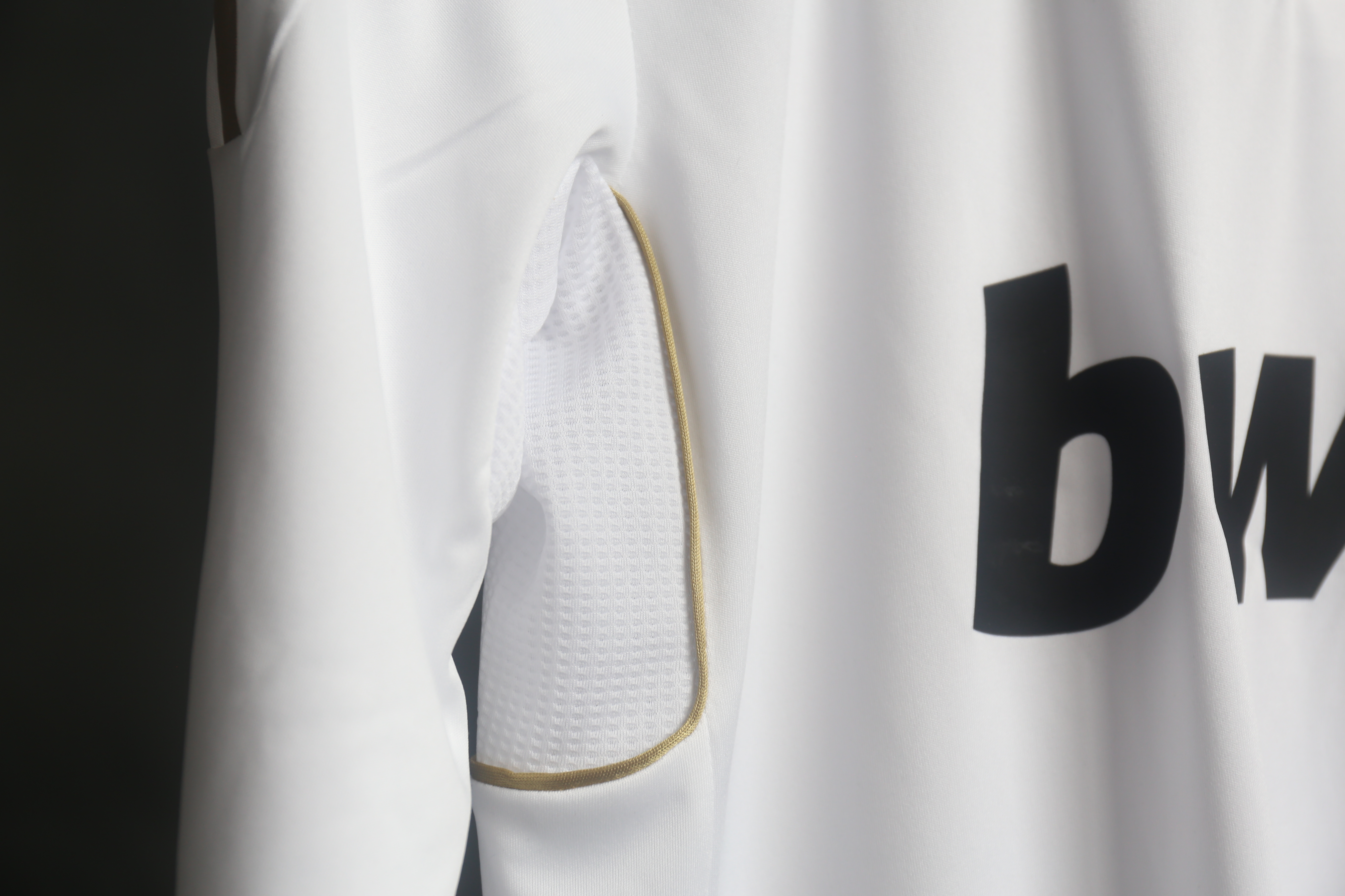 11-12 Real Madrid Home Retro Jersey Player Version Long Sleeve - view 4