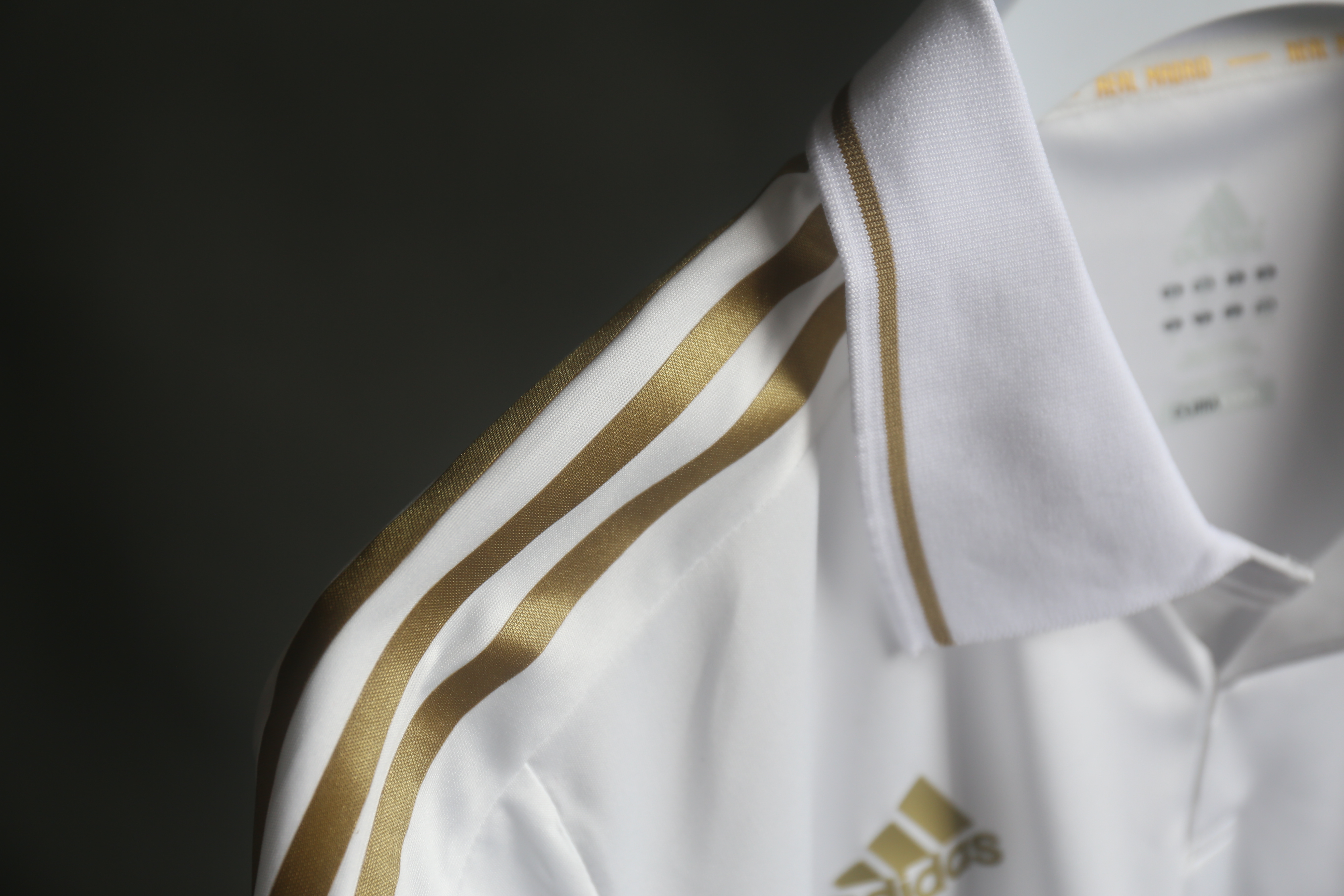 11-12 Real Madrid Home Retro Jersey Player Version Long Sleeve - view 8