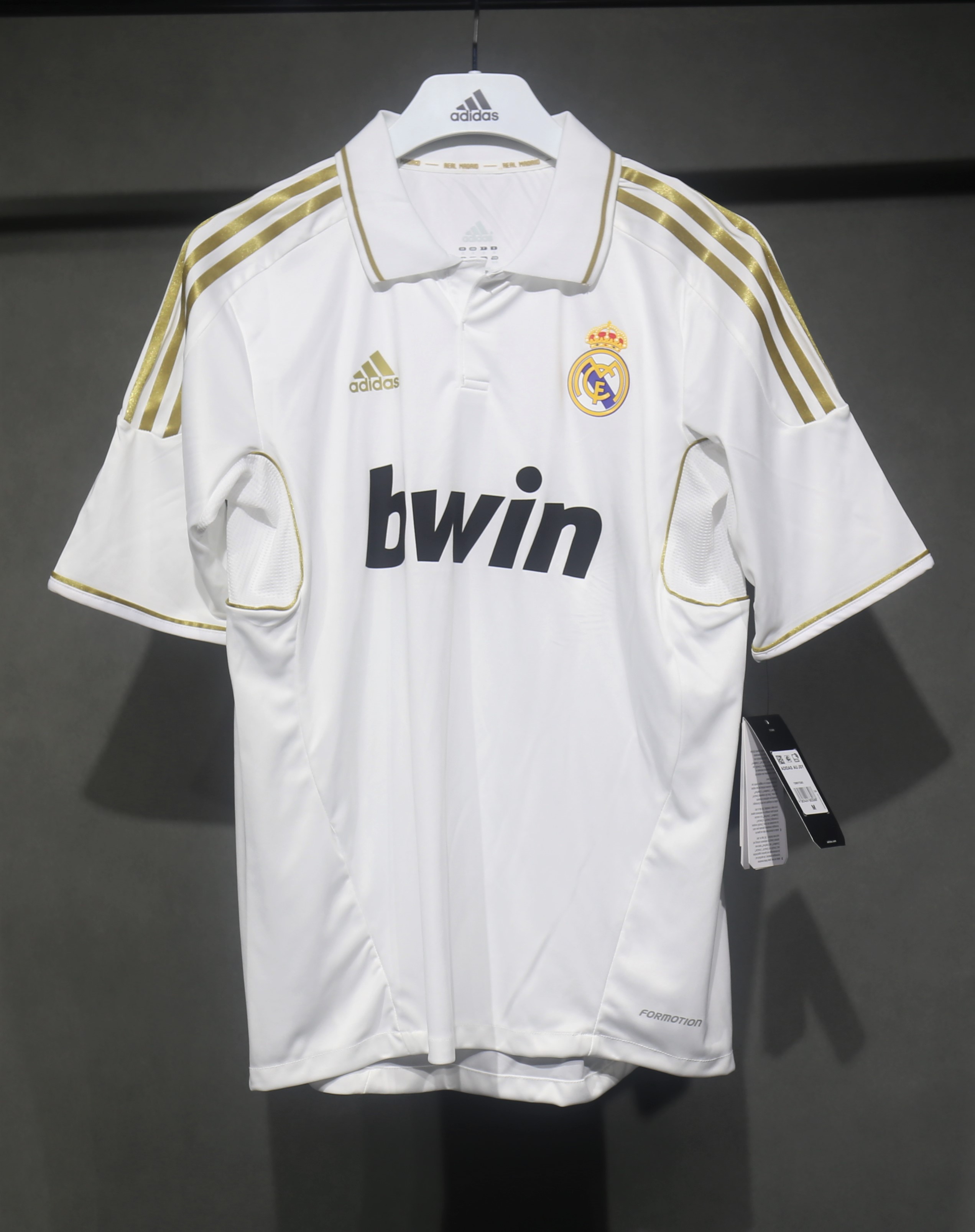 11-12 Real Madrid Home Retro Jersey Player Version - view 4