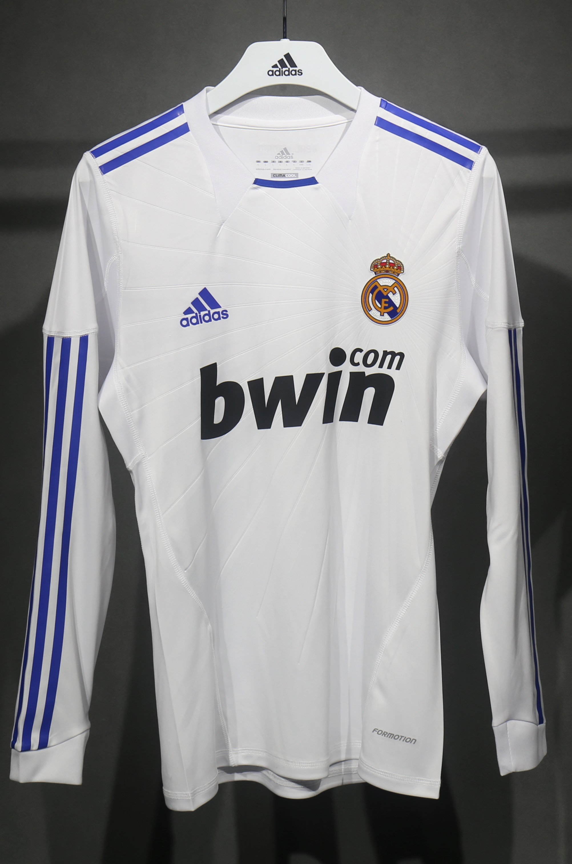 2010/11 Real Madrid Home Retro Jersey Player Version Long Sleeve - view 4